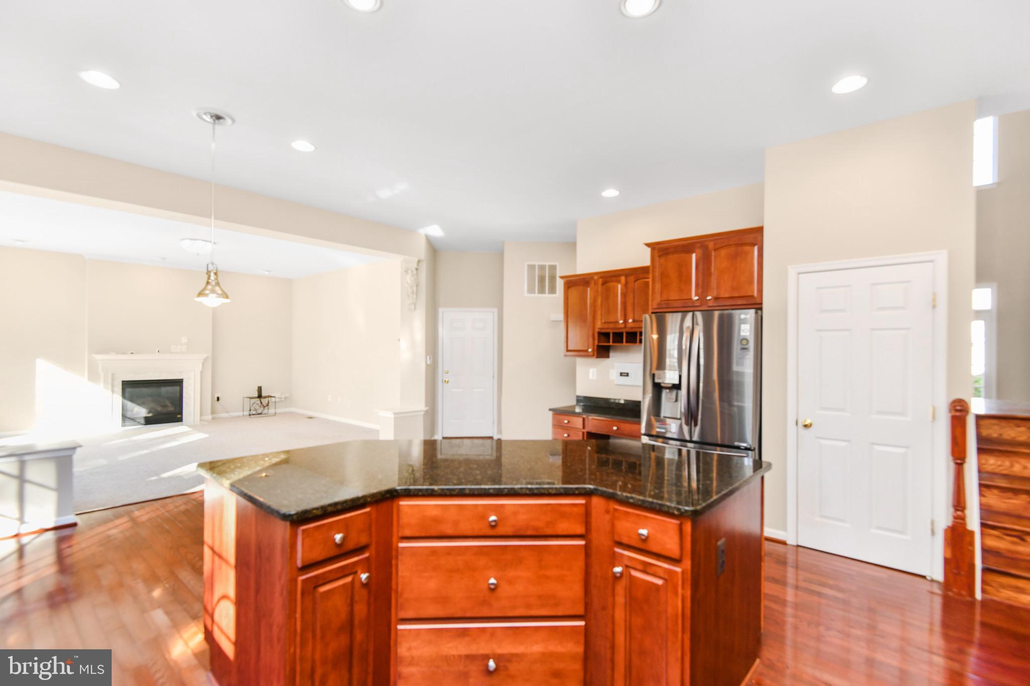 BROAD RUN OAKS - Residential