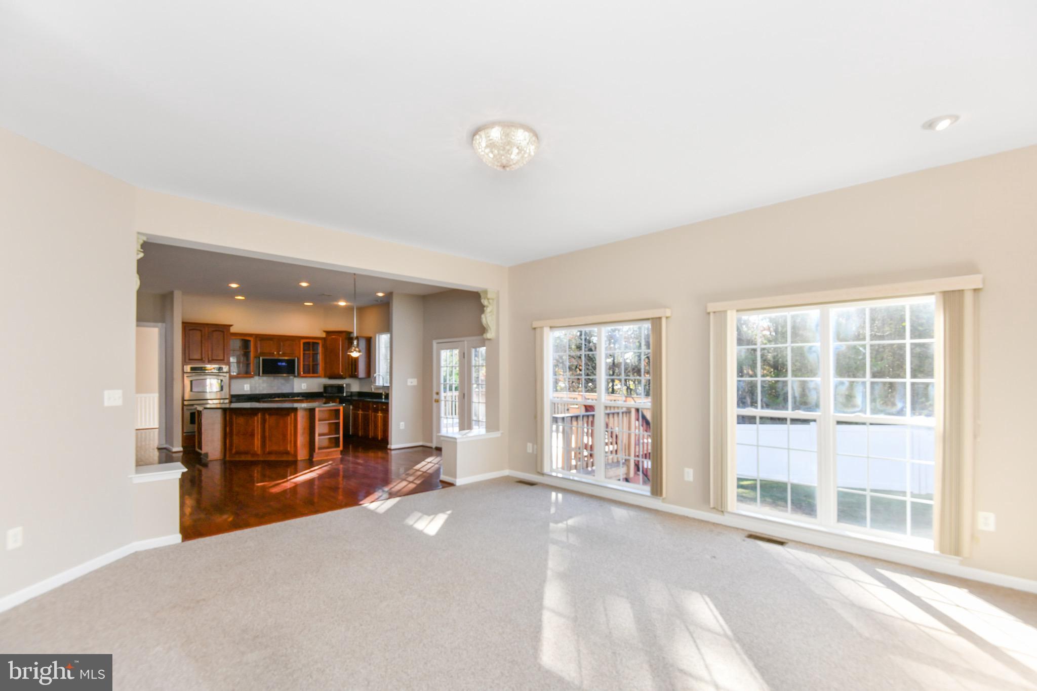 BROAD RUN OAKS - Residential