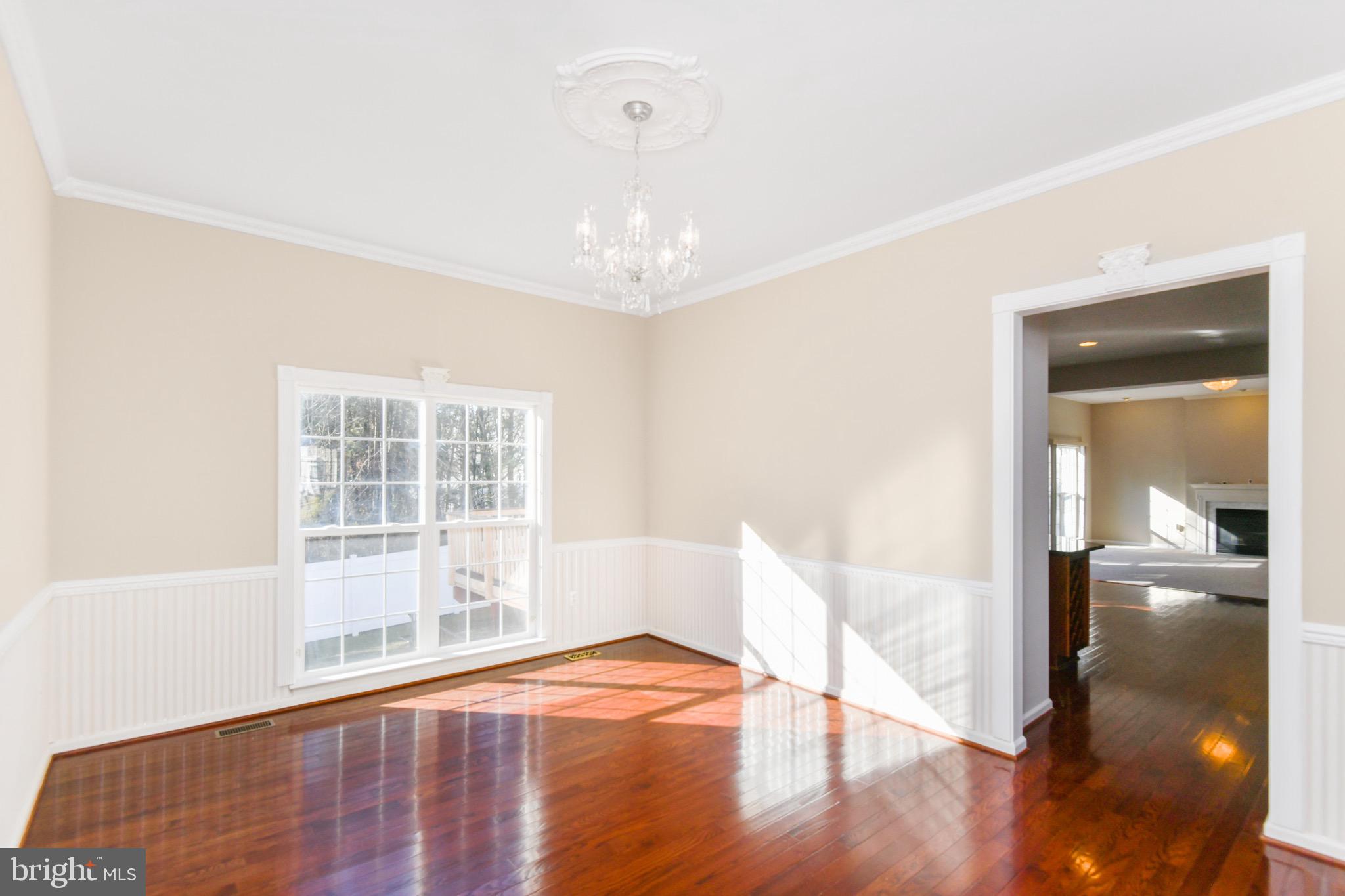 BROAD RUN OAKS - Residential