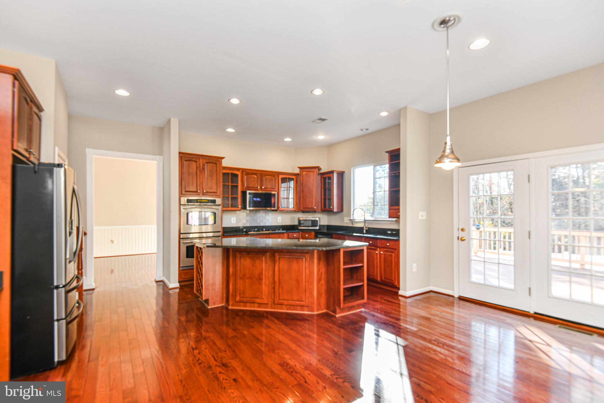 BROAD RUN OAKS - Residential