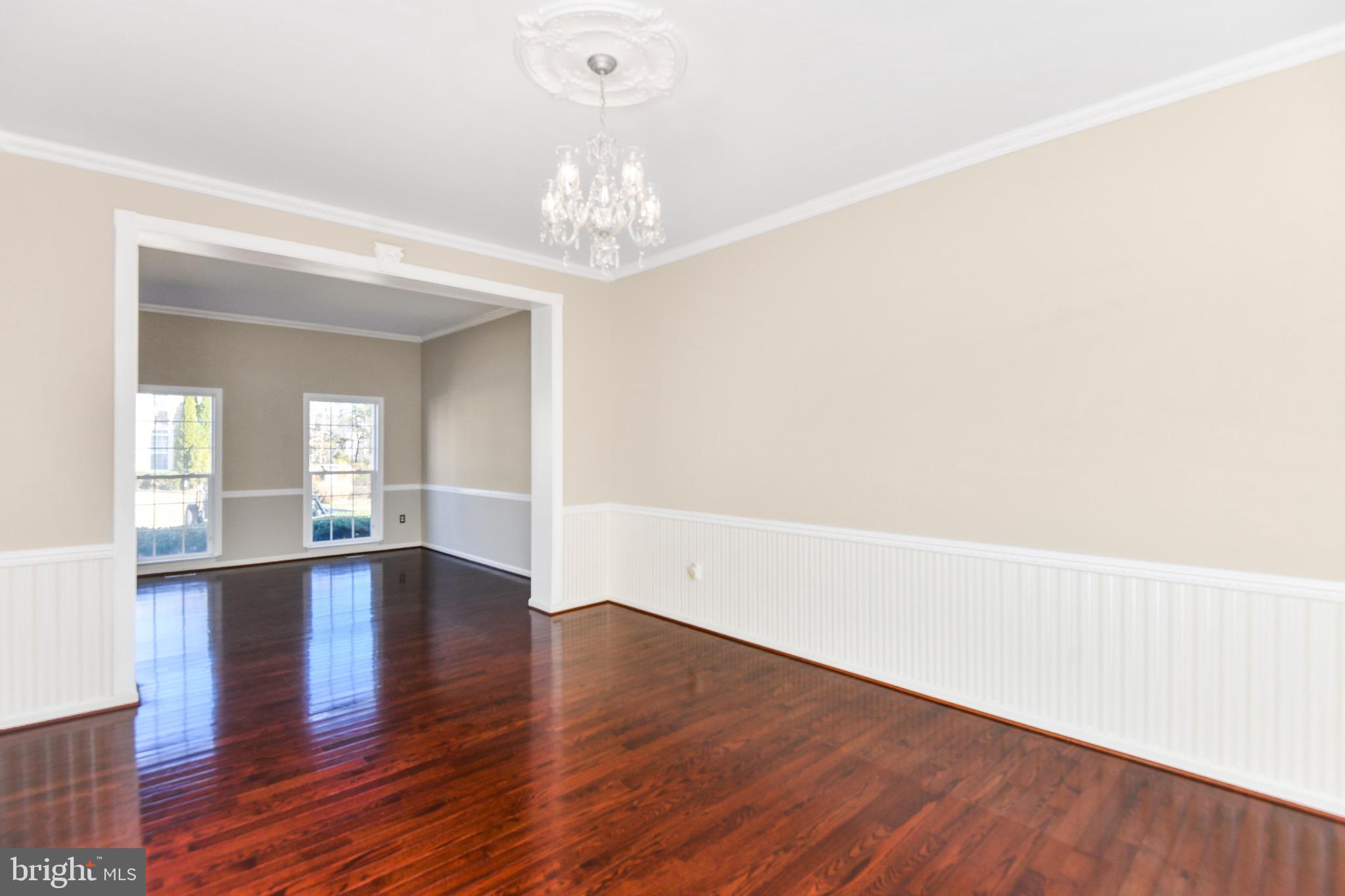 BROAD RUN OAKS - Residential