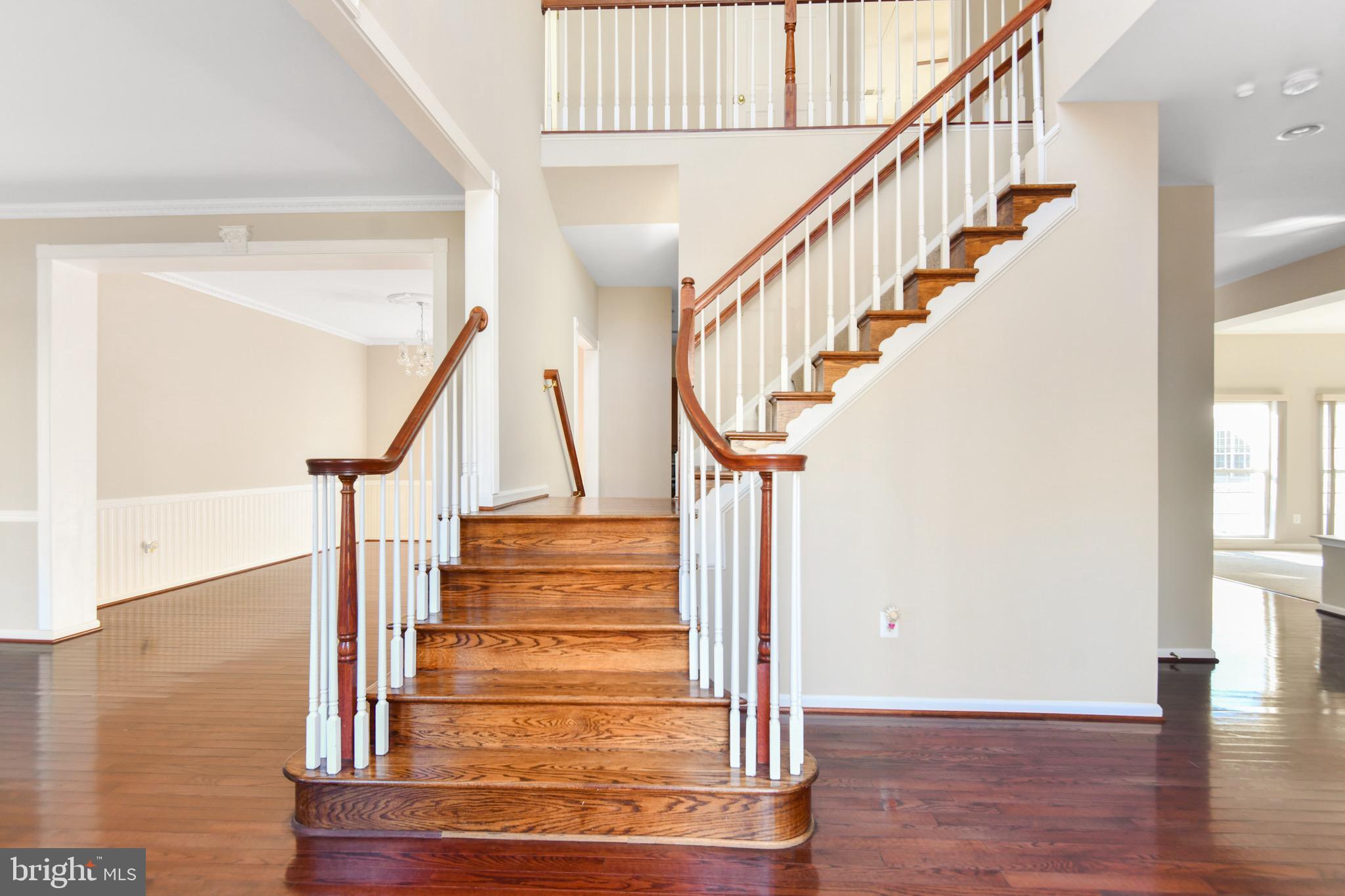 BROAD RUN OAKS - Residential