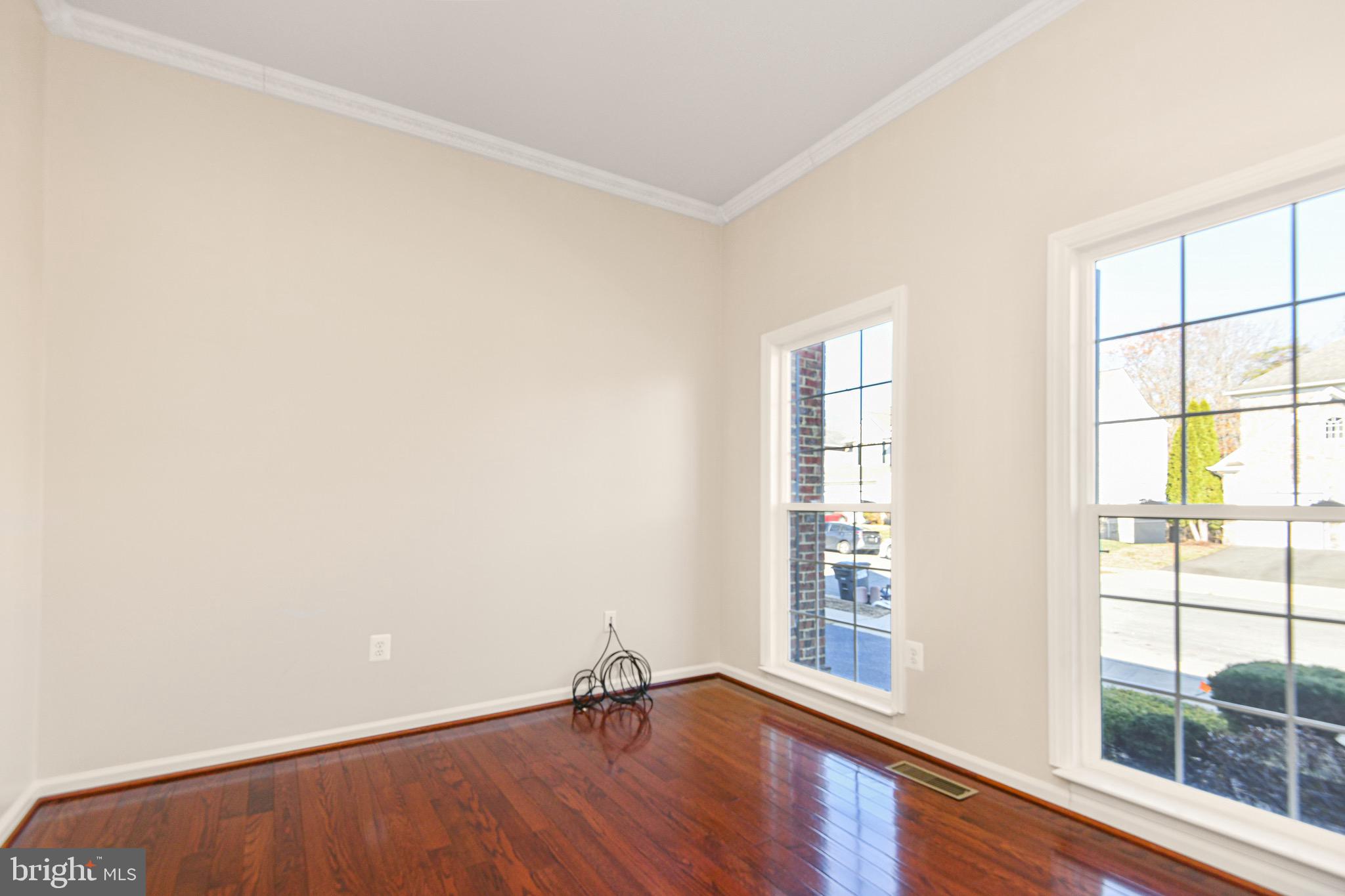 BROAD RUN OAKS - Residential