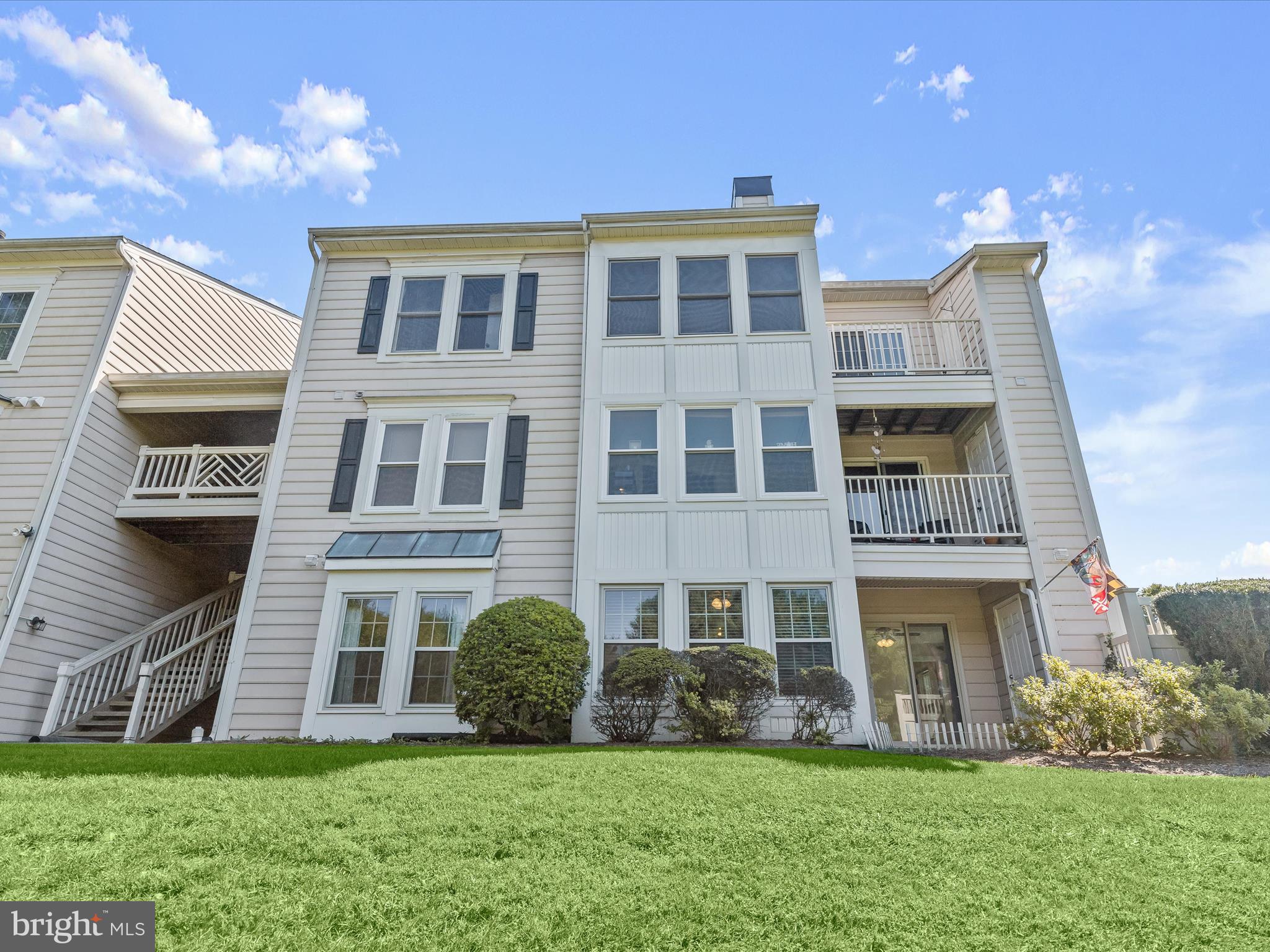 BRENTWOOD CONDO - Residential