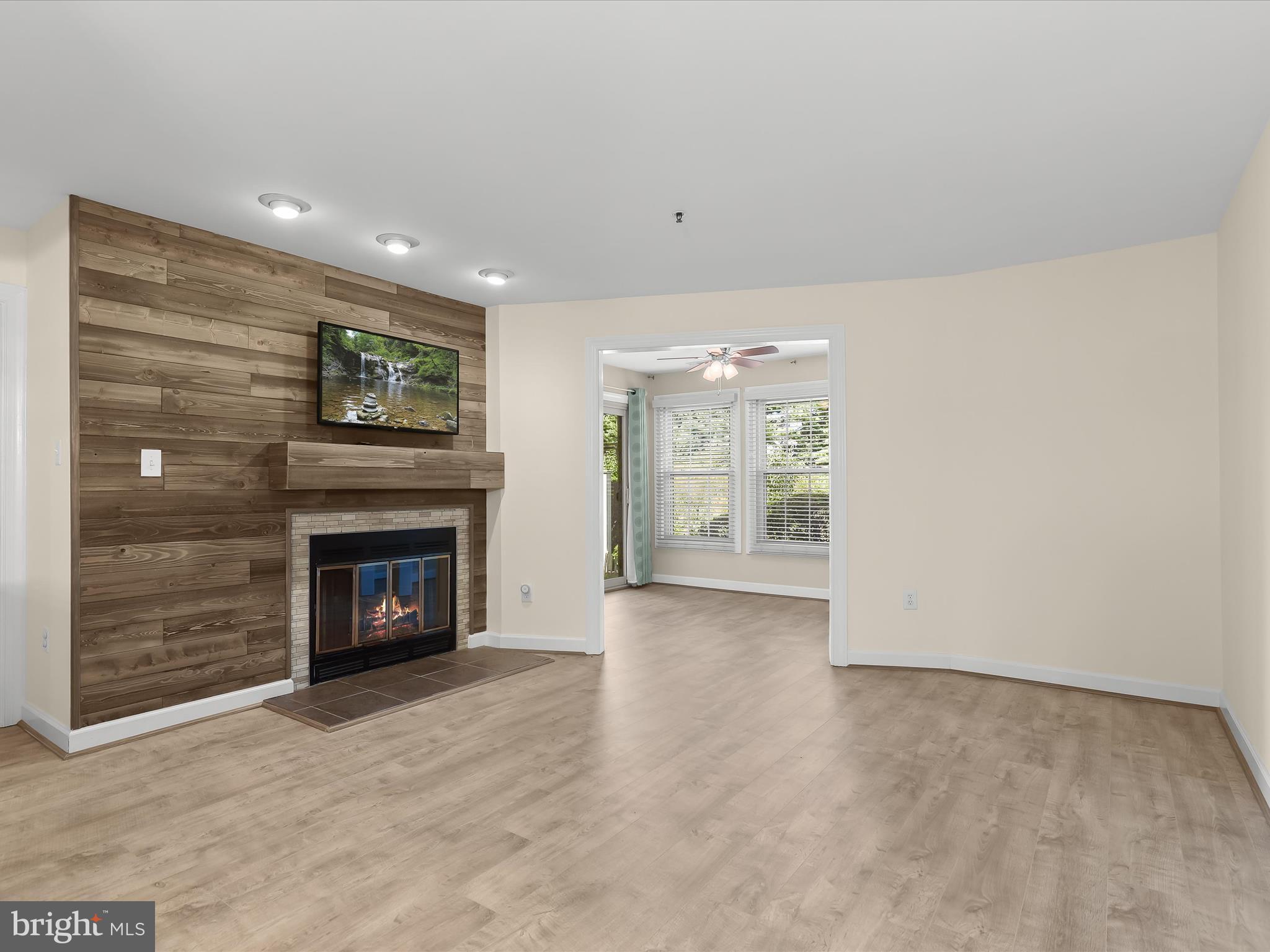 BRENTWOOD CONDO - Residential