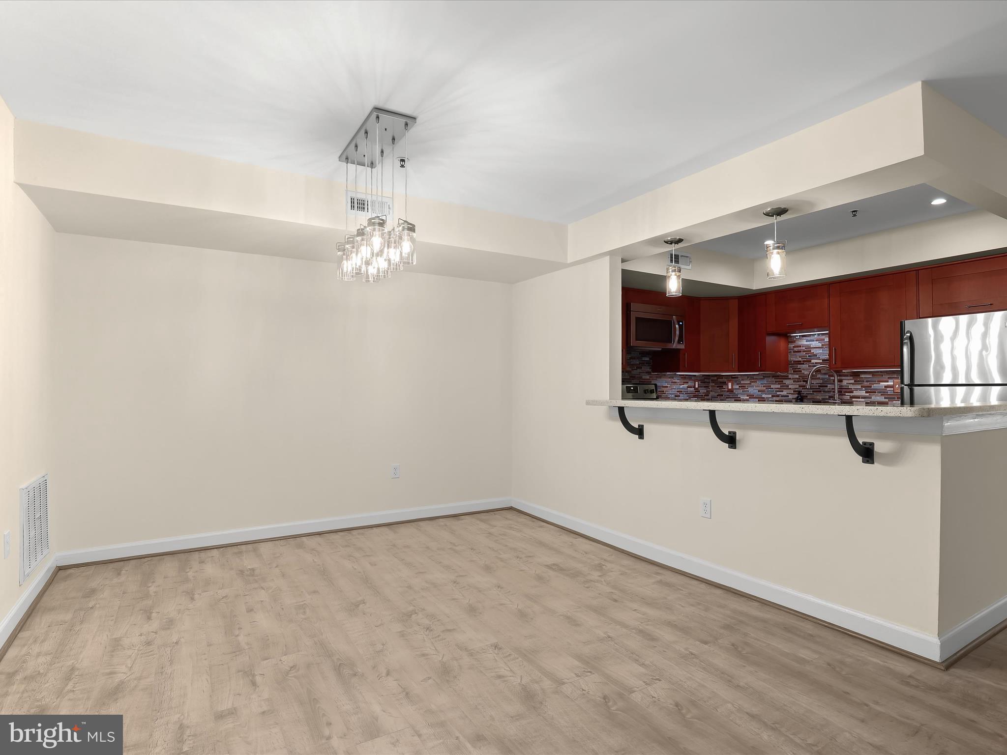 BRENTWOOD CONDO - Residential