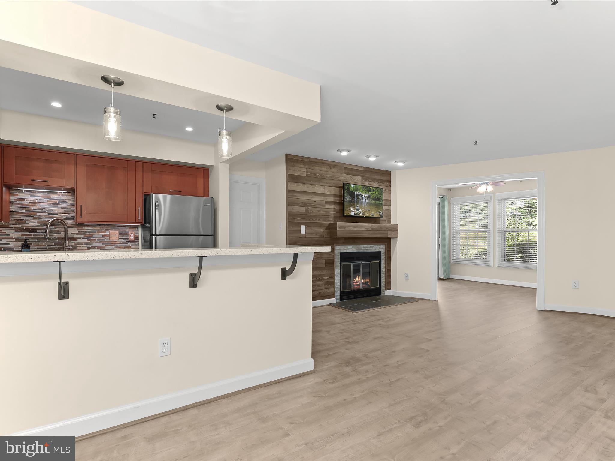 BRENTWOOD CONDO - Residential