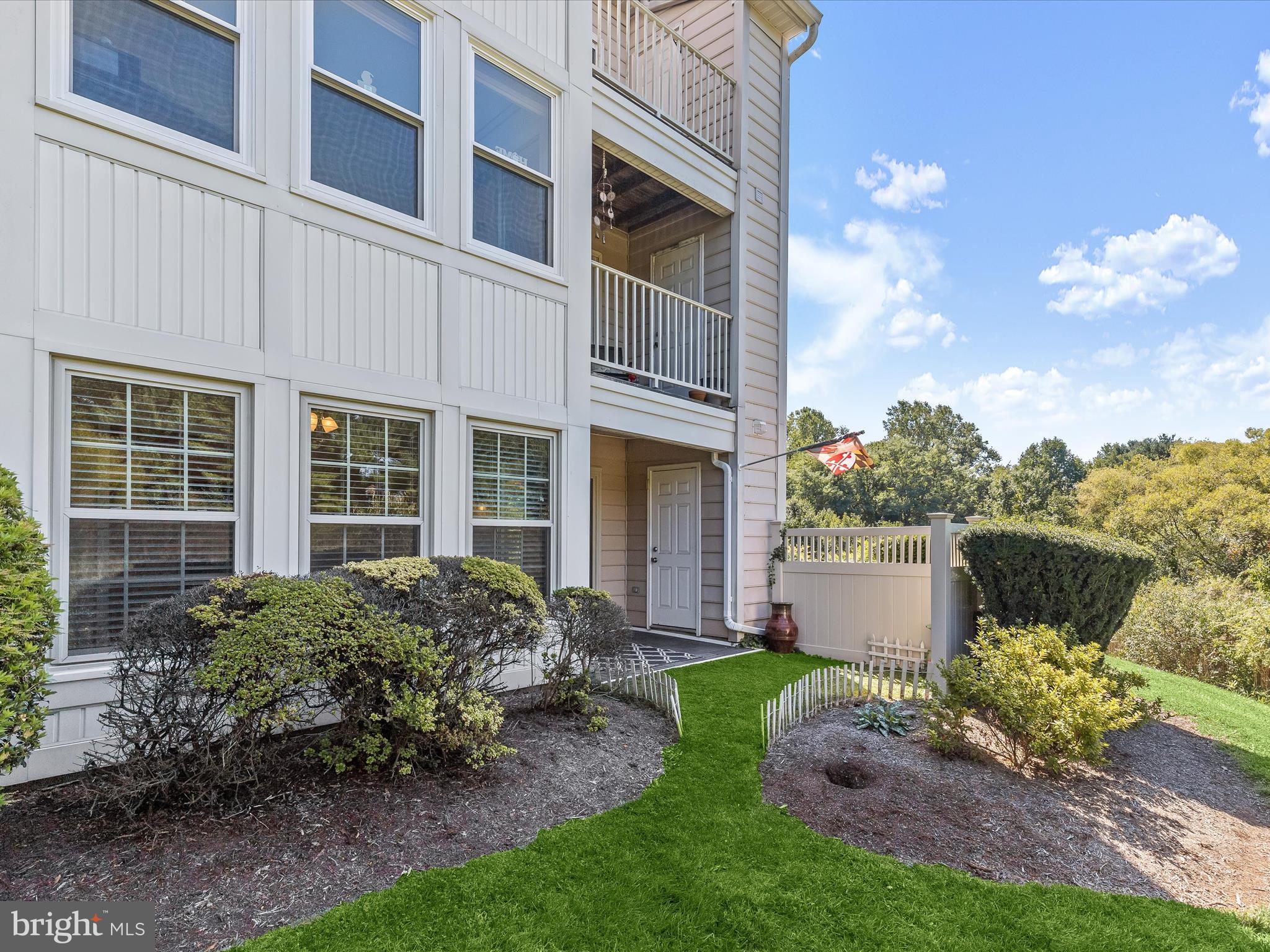 BRENTWOOD CONDO - Residential