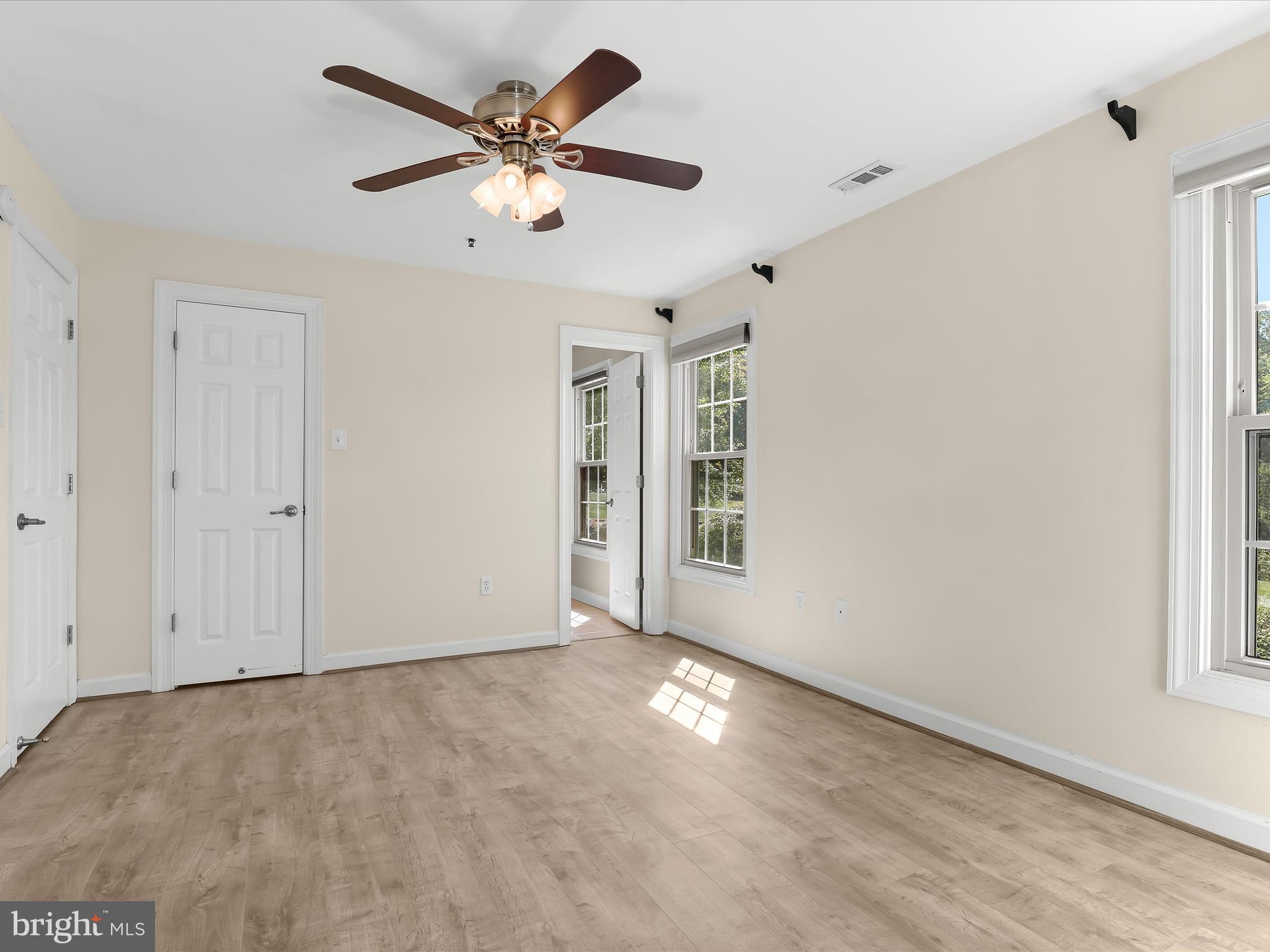 BRENTWOOD CONDO - Residential