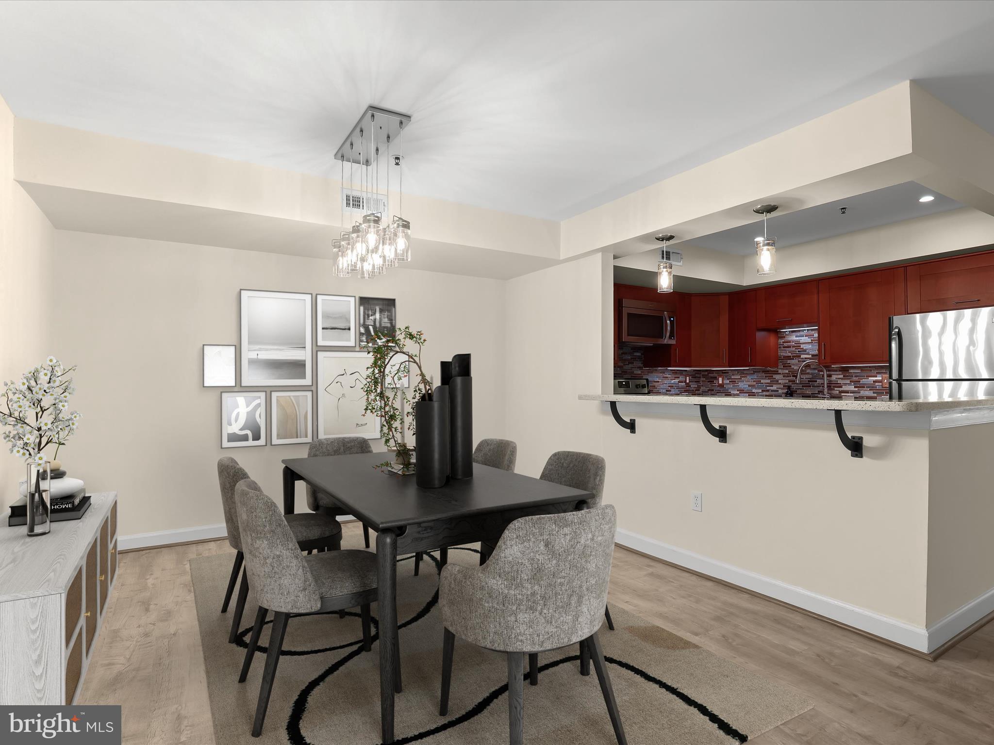 BRENTWOOD CONDO - Residential