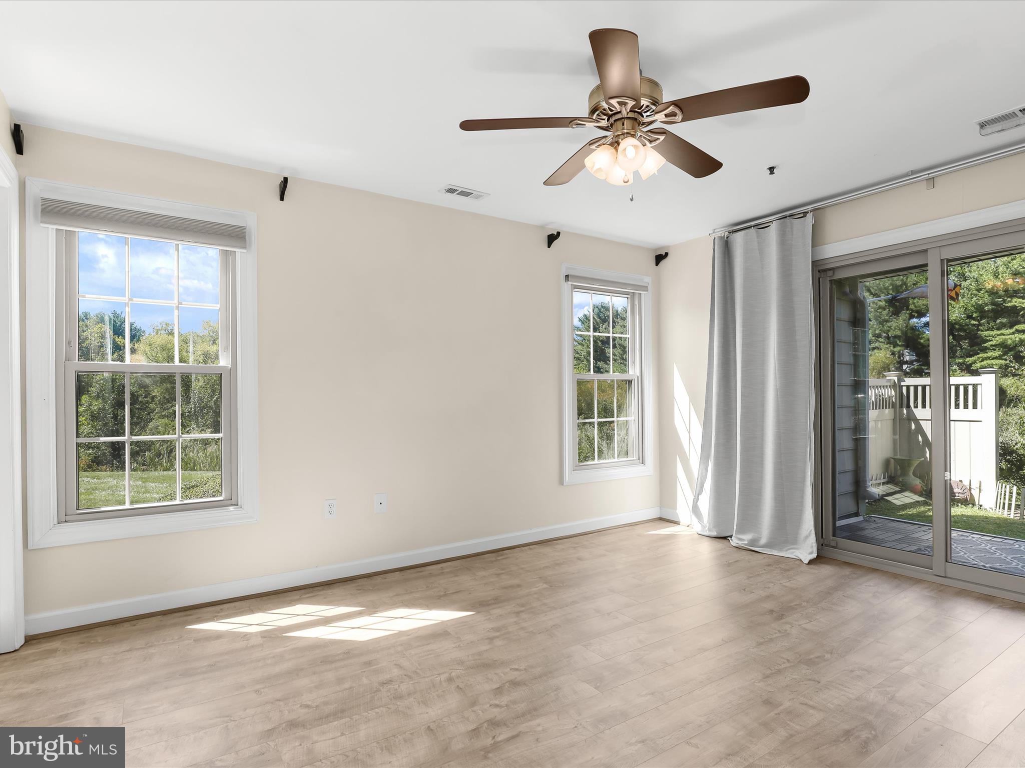 BRENTWOOD CONDO - Residential