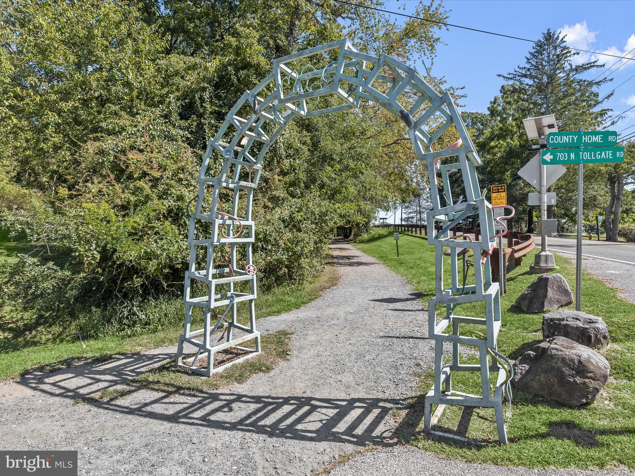 BRENTWOOD CONDO - Residential