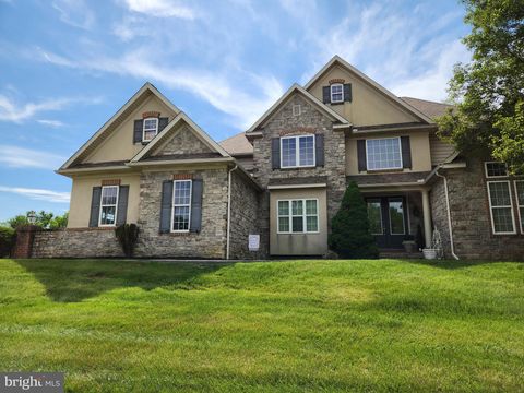 101 HERITAGE ROAD LANCASTER PA 17602