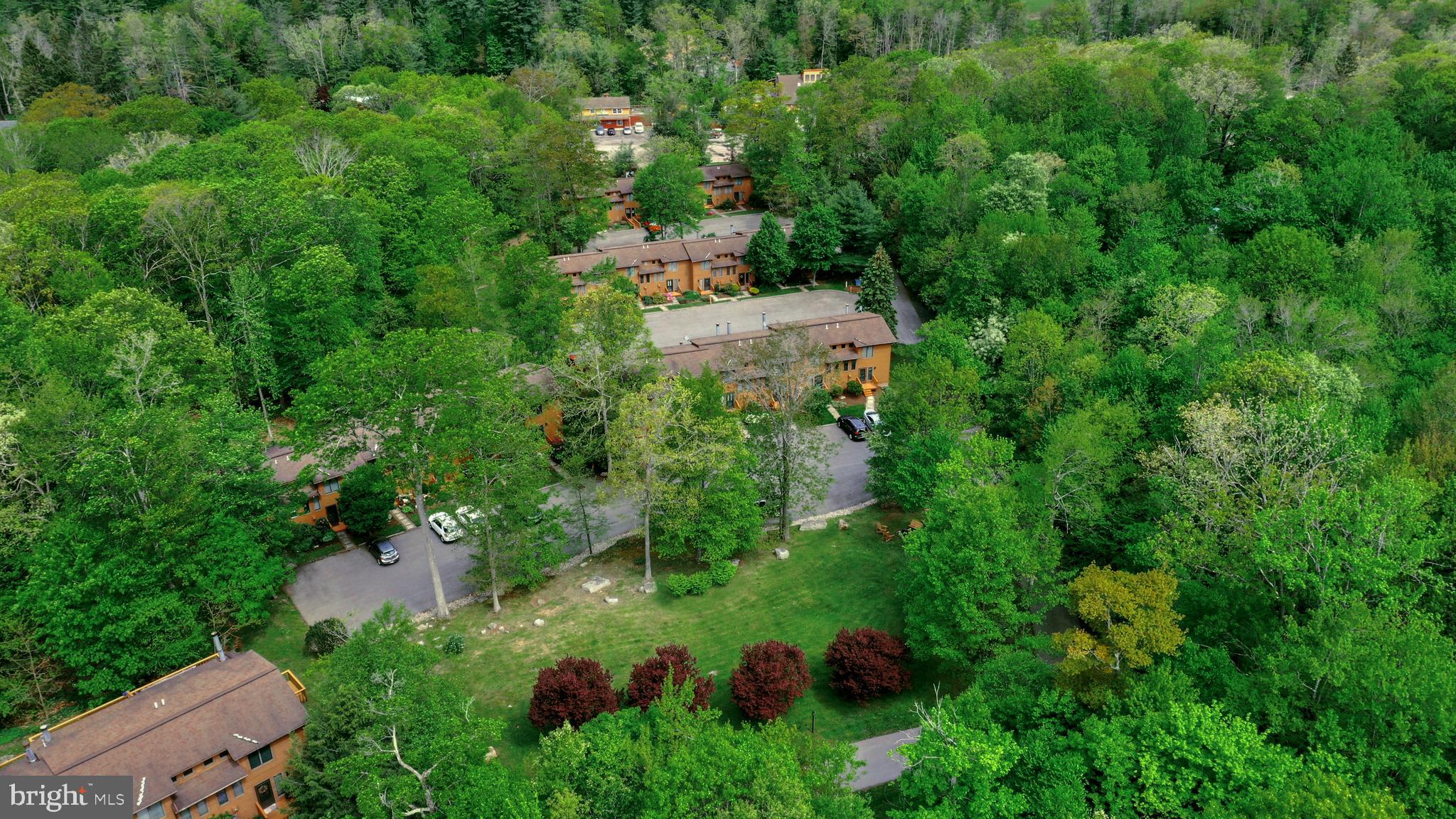 LAUREL BROOK - Residential