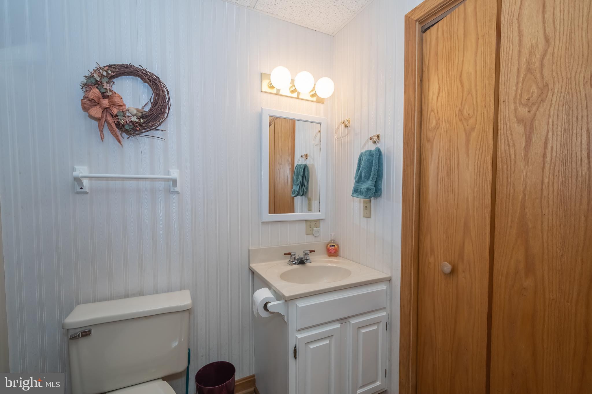 LAUREL BROOK - Residential