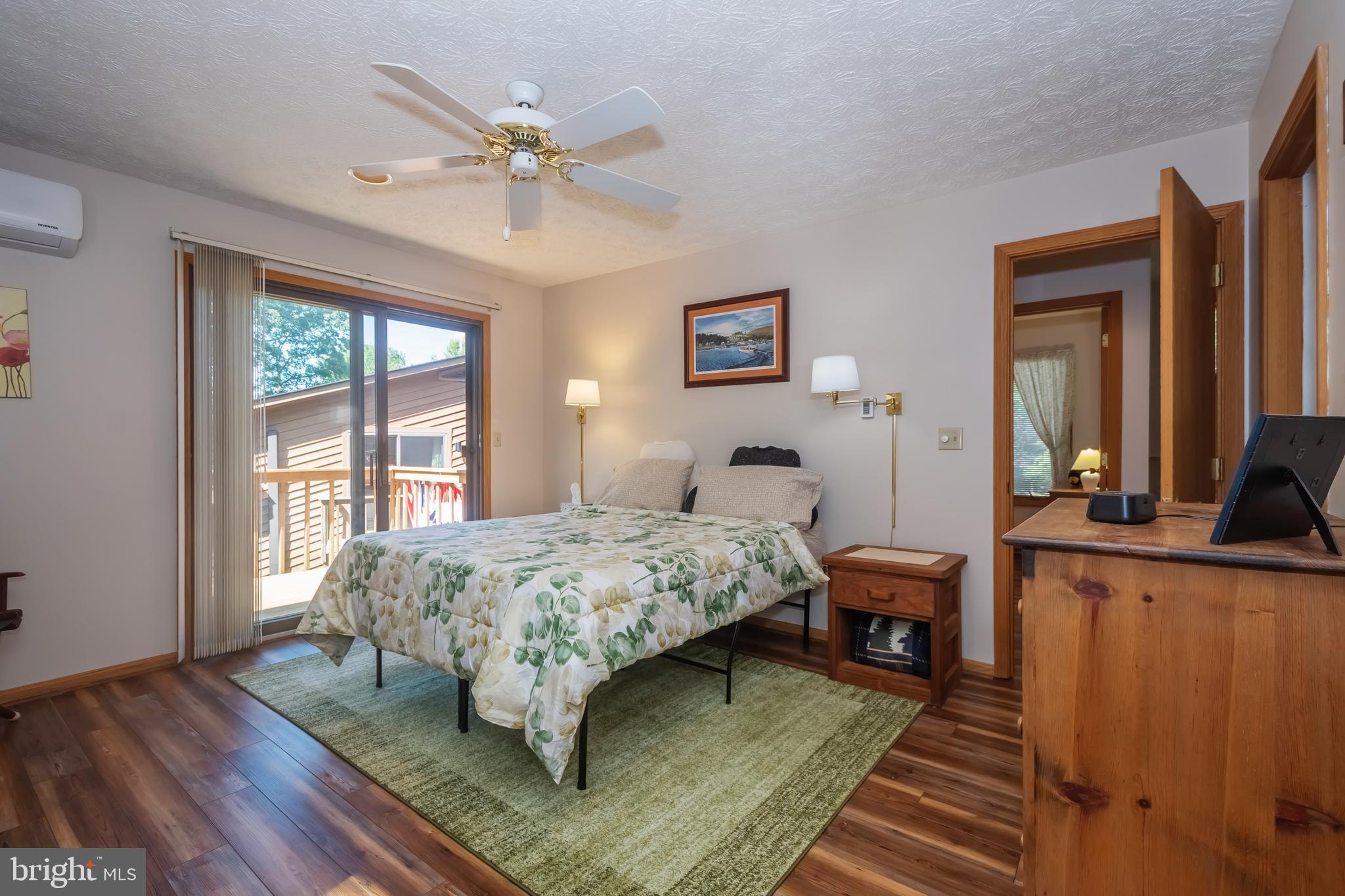 LAUREL BROOK - Residential