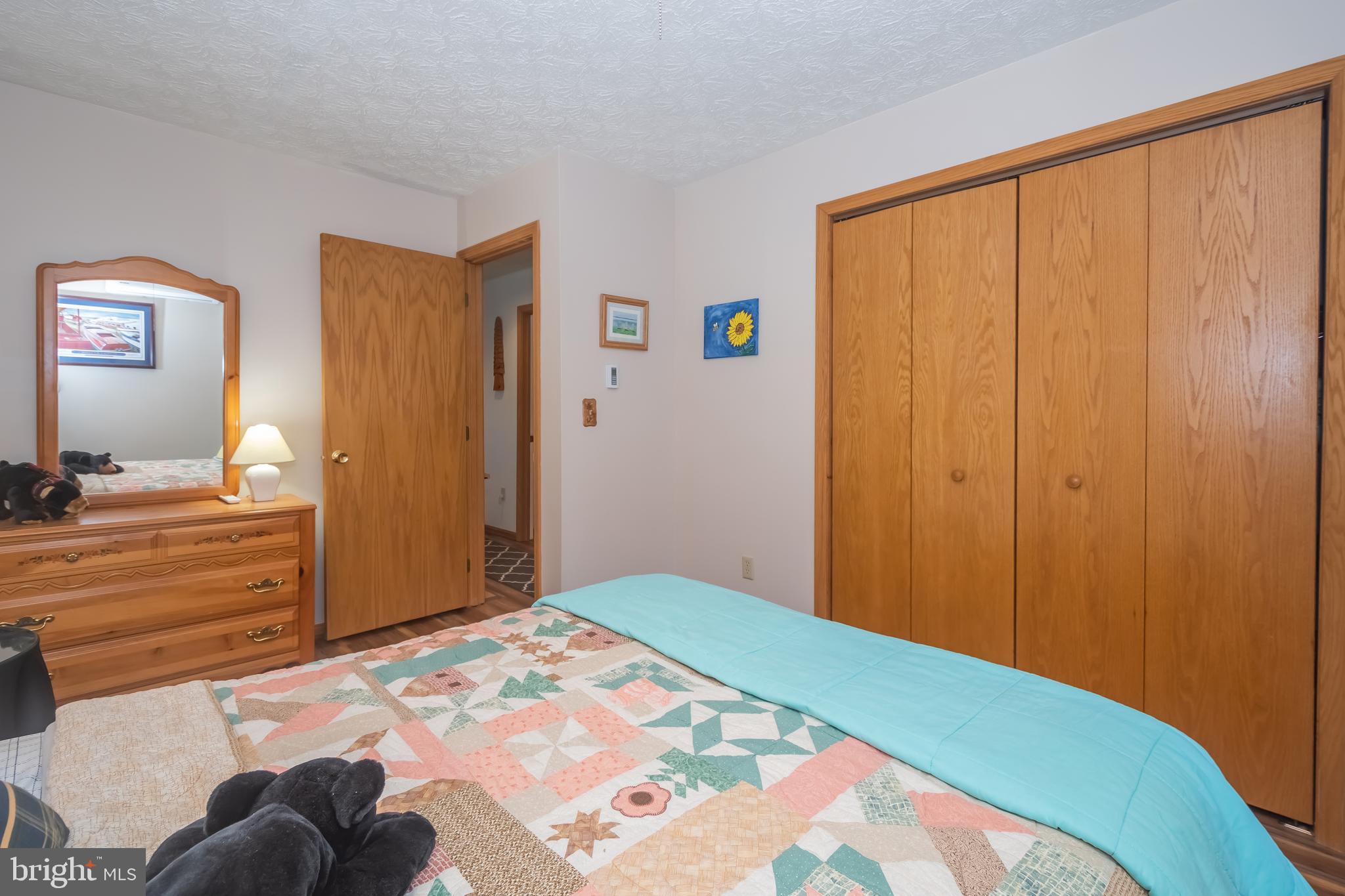 LAUREL BROOK - Residential