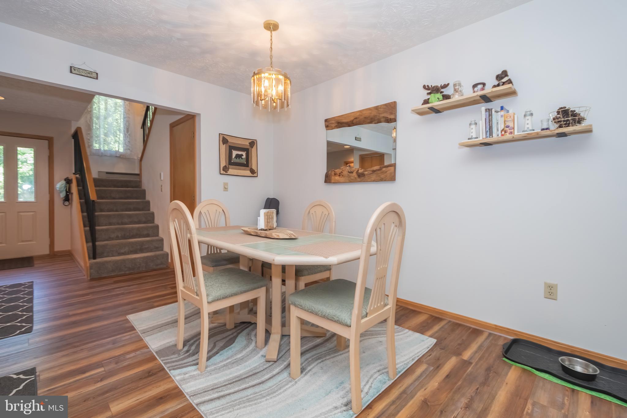 LAUREL BROOK - Residential