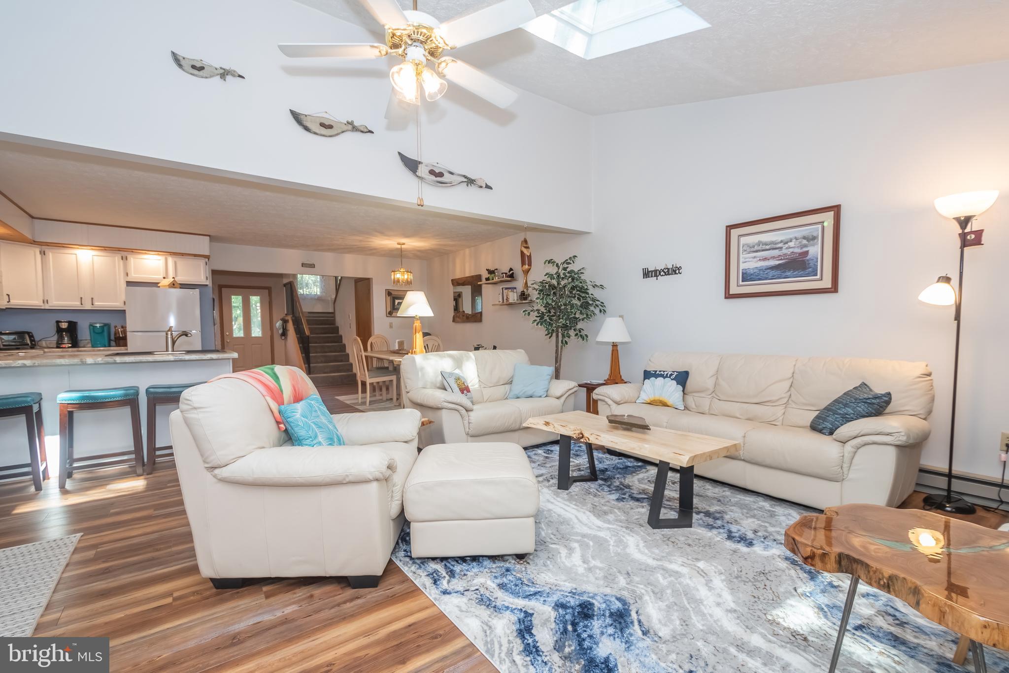 LAUREL BROOK - Residential