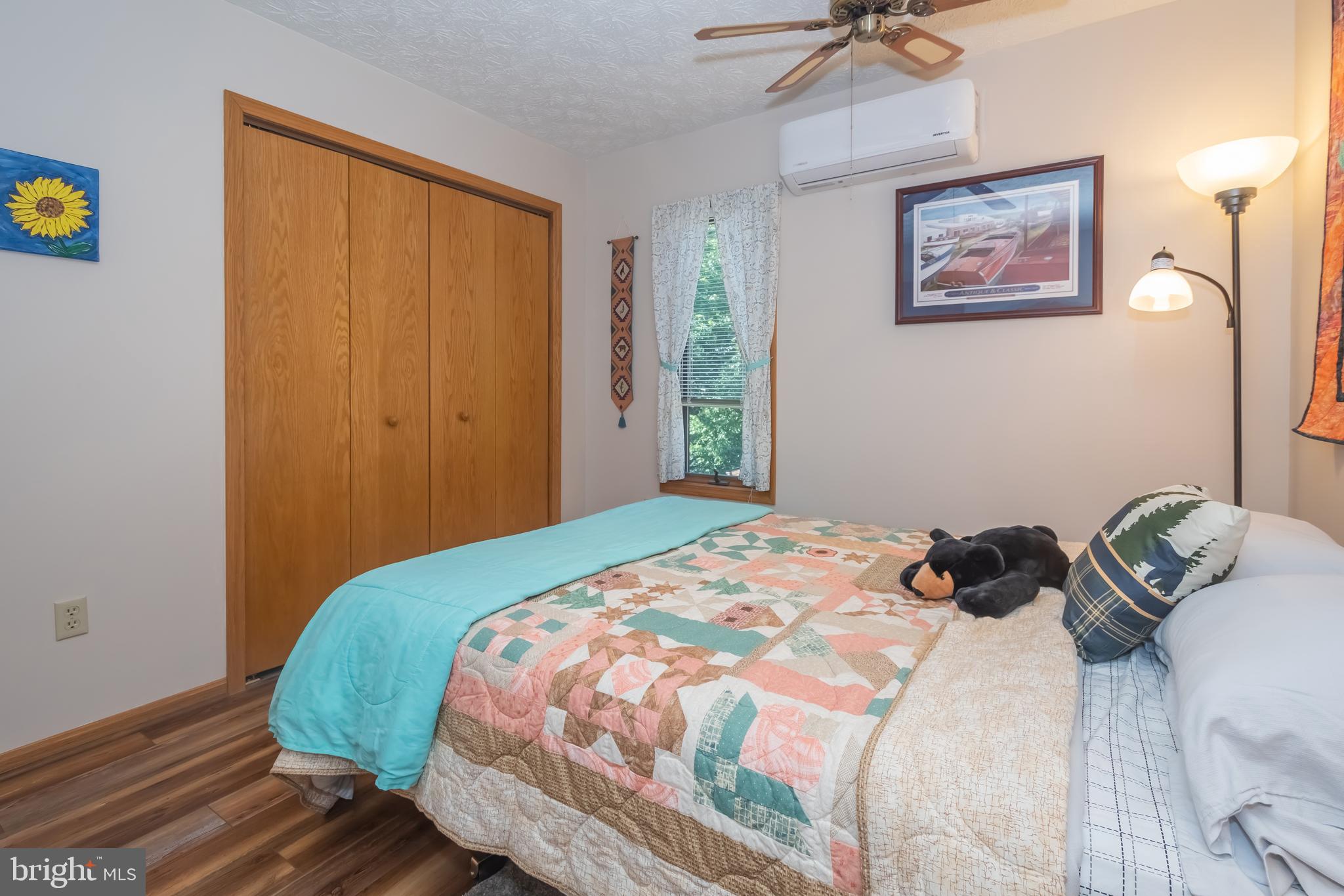 LAUREL BROOK - Residential