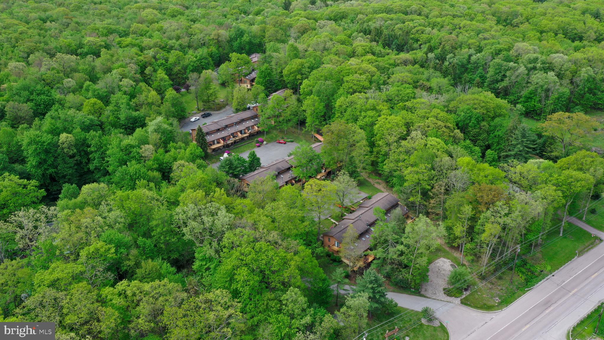 LAUREL BROOK - Residential