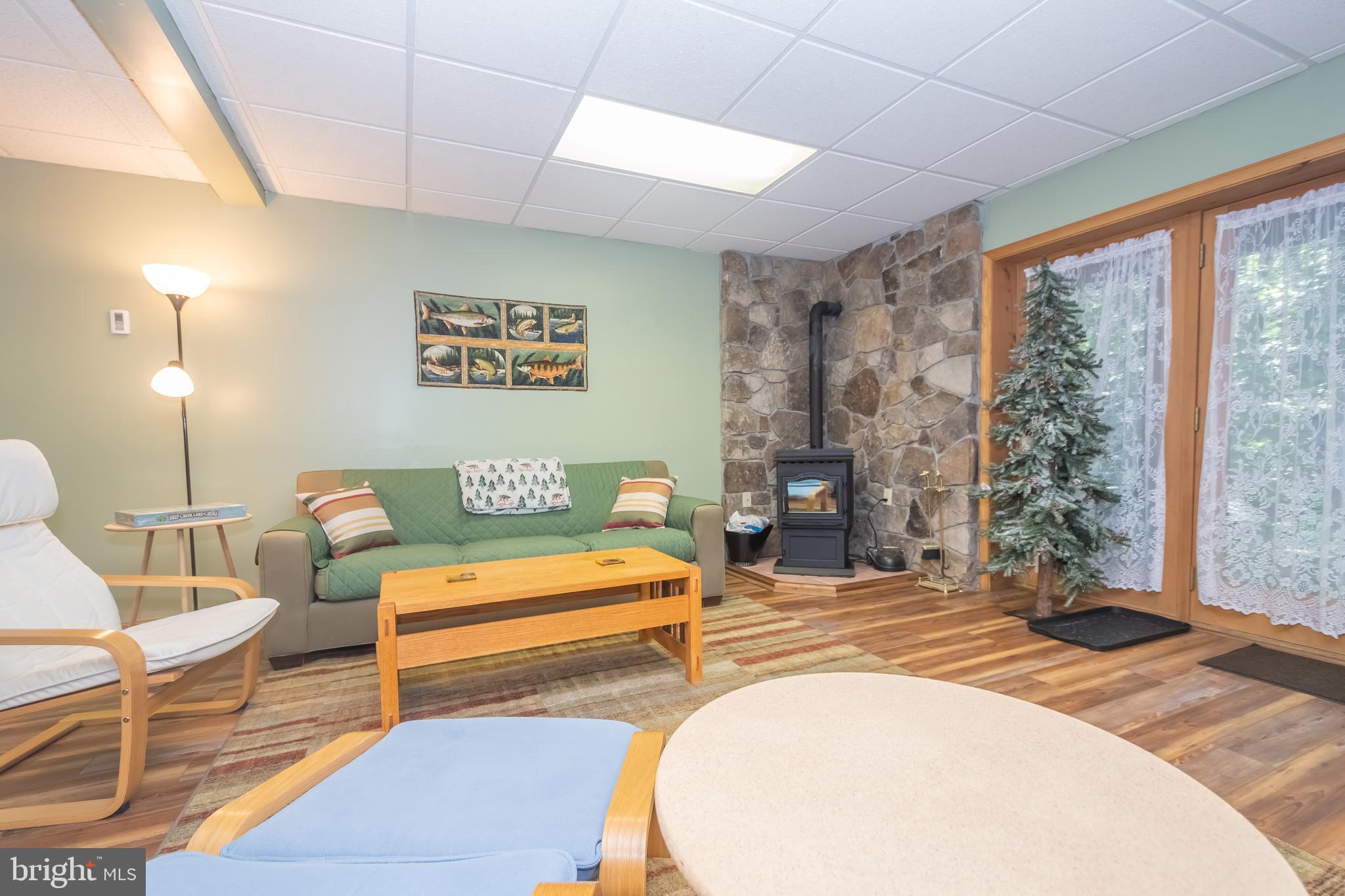 LAUREL BROOK - Residential