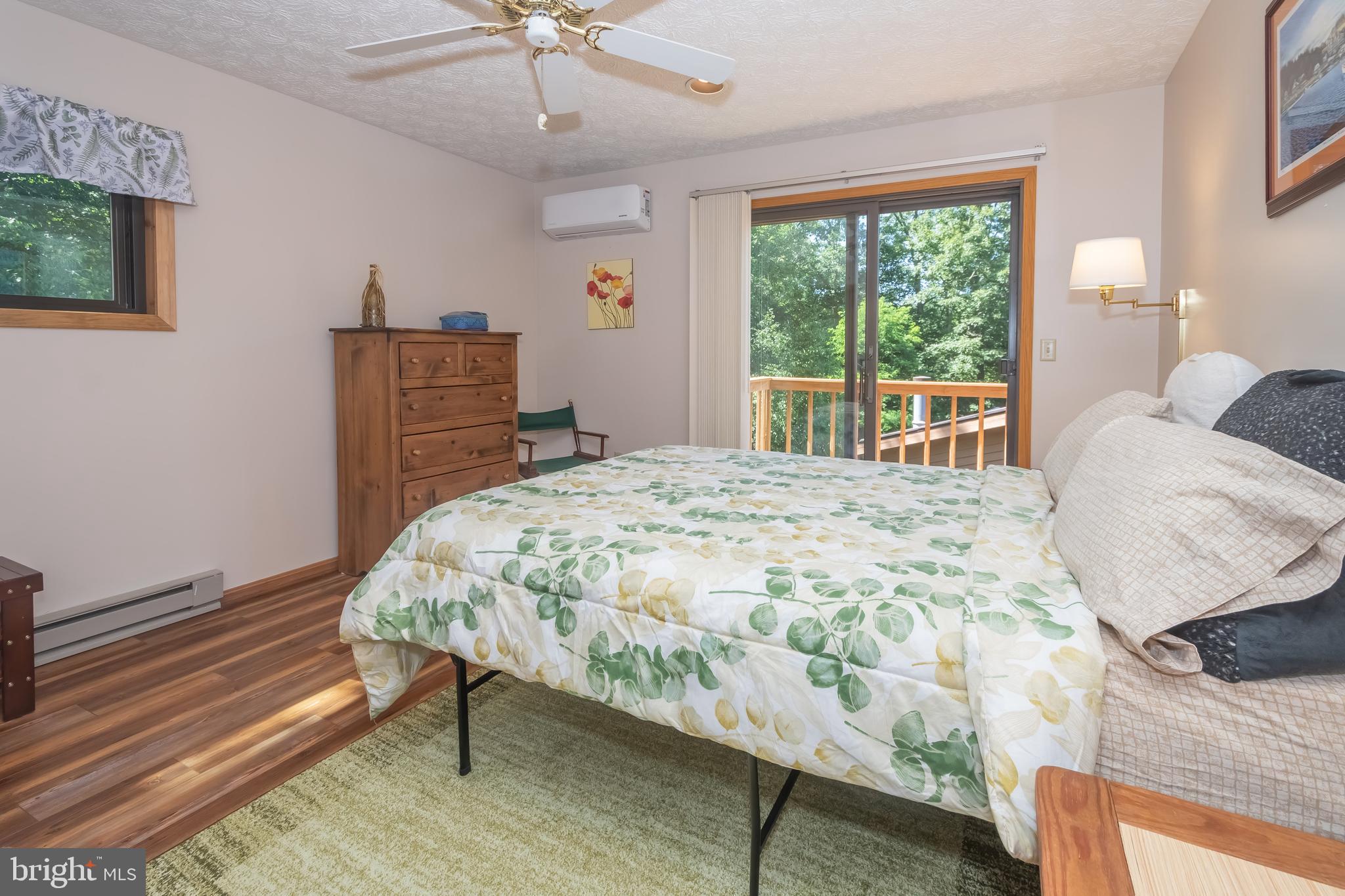 LAUREL BROOK - Residential