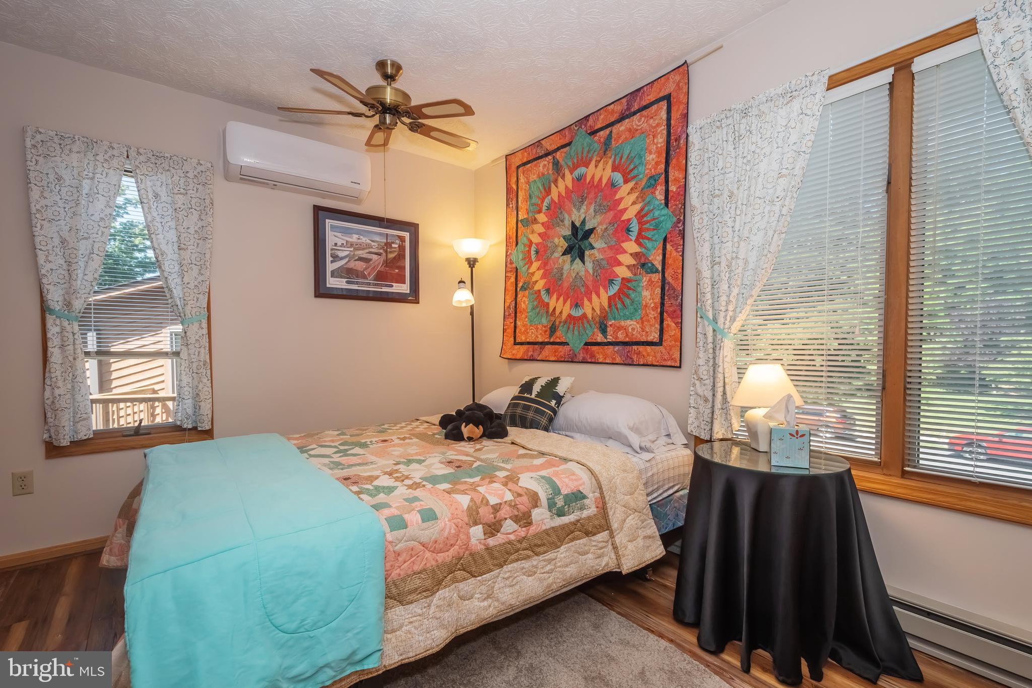 LAUREL BROOK - Residential