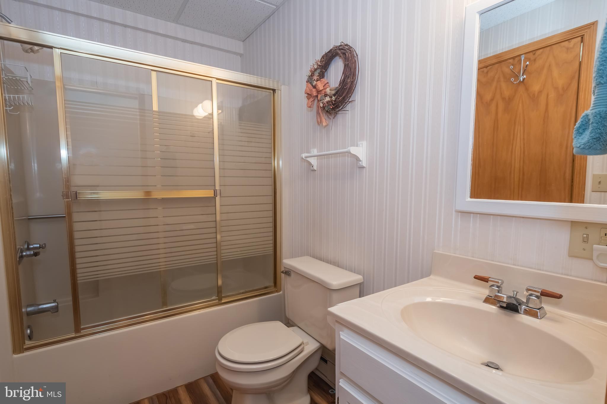 LAUREL BROOK - Residential