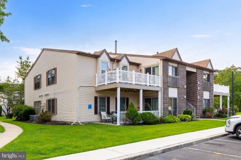 Condo For Sale - 20 Pickwick Place<br/> SEWELL, NJ 08080