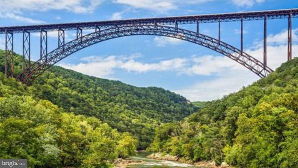 HUNTWELL WEST - Residential