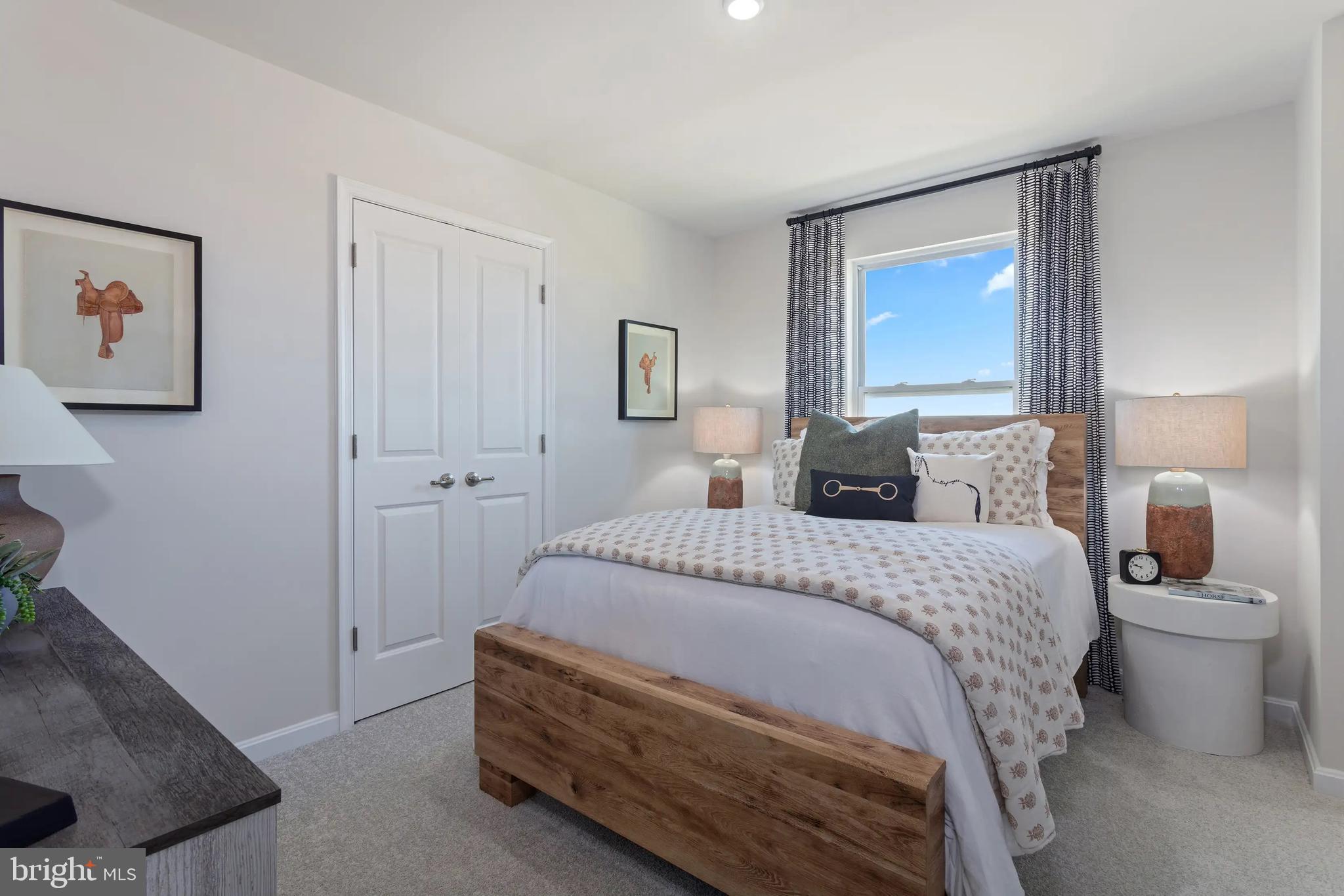 HUNTWELL WEST - Residential