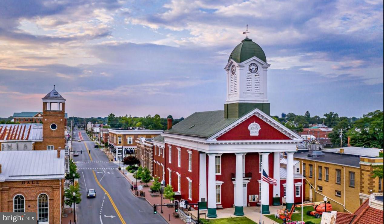 HUNTWELL WEST - Residential