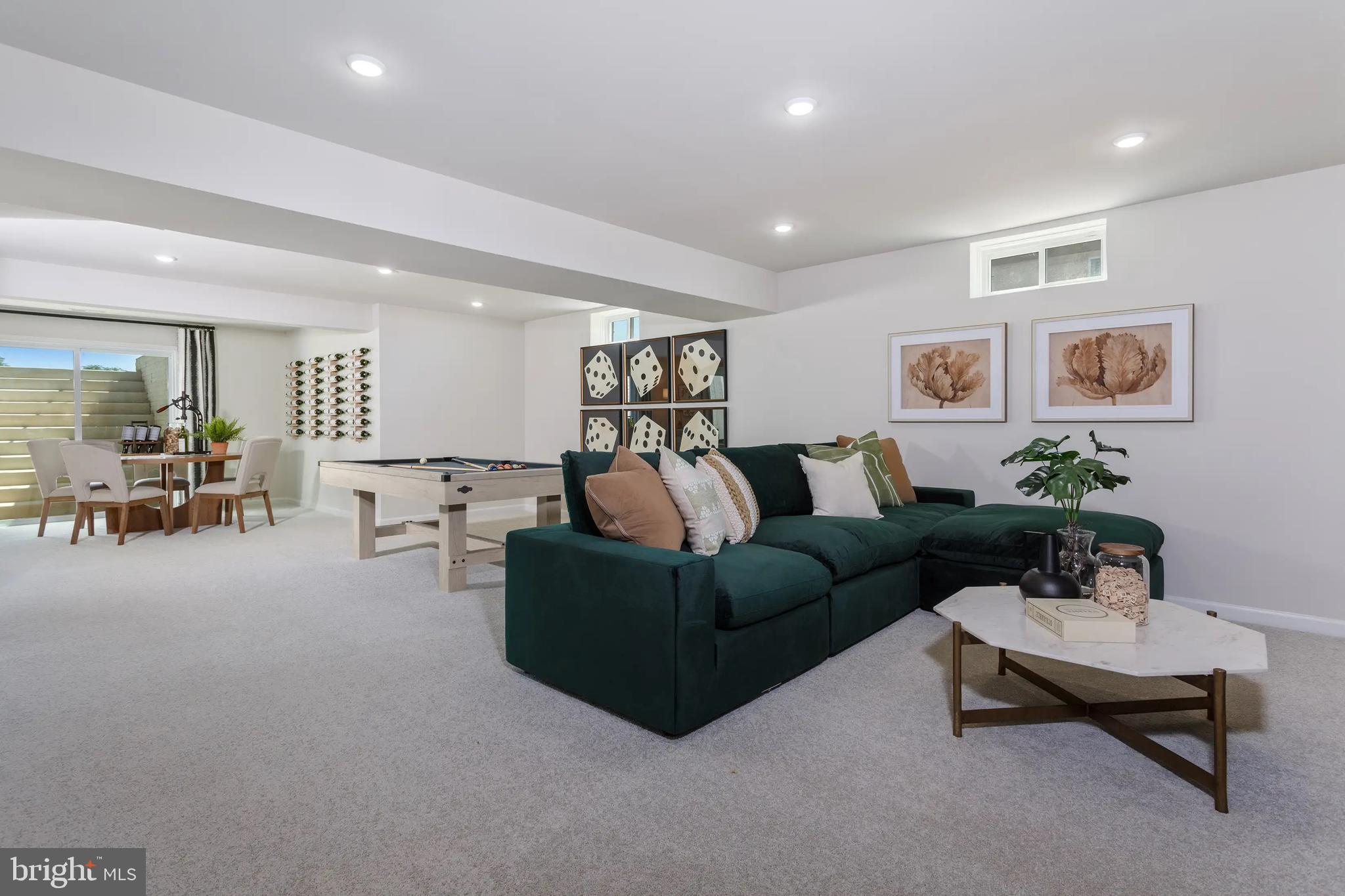 HUNTWELL WEST - Residential