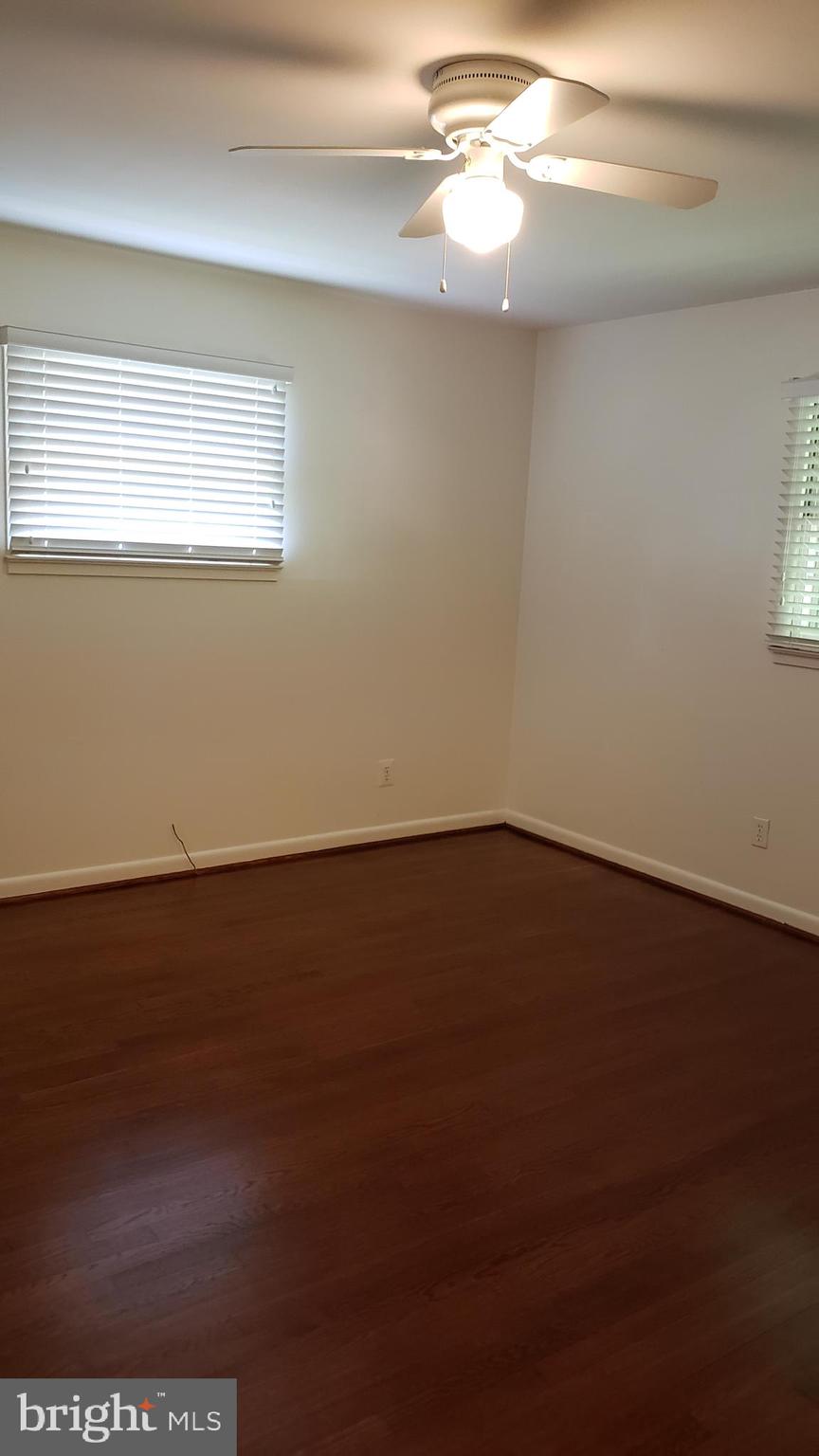 BROYHILL LANGLEY ESTATES - Residential Lease