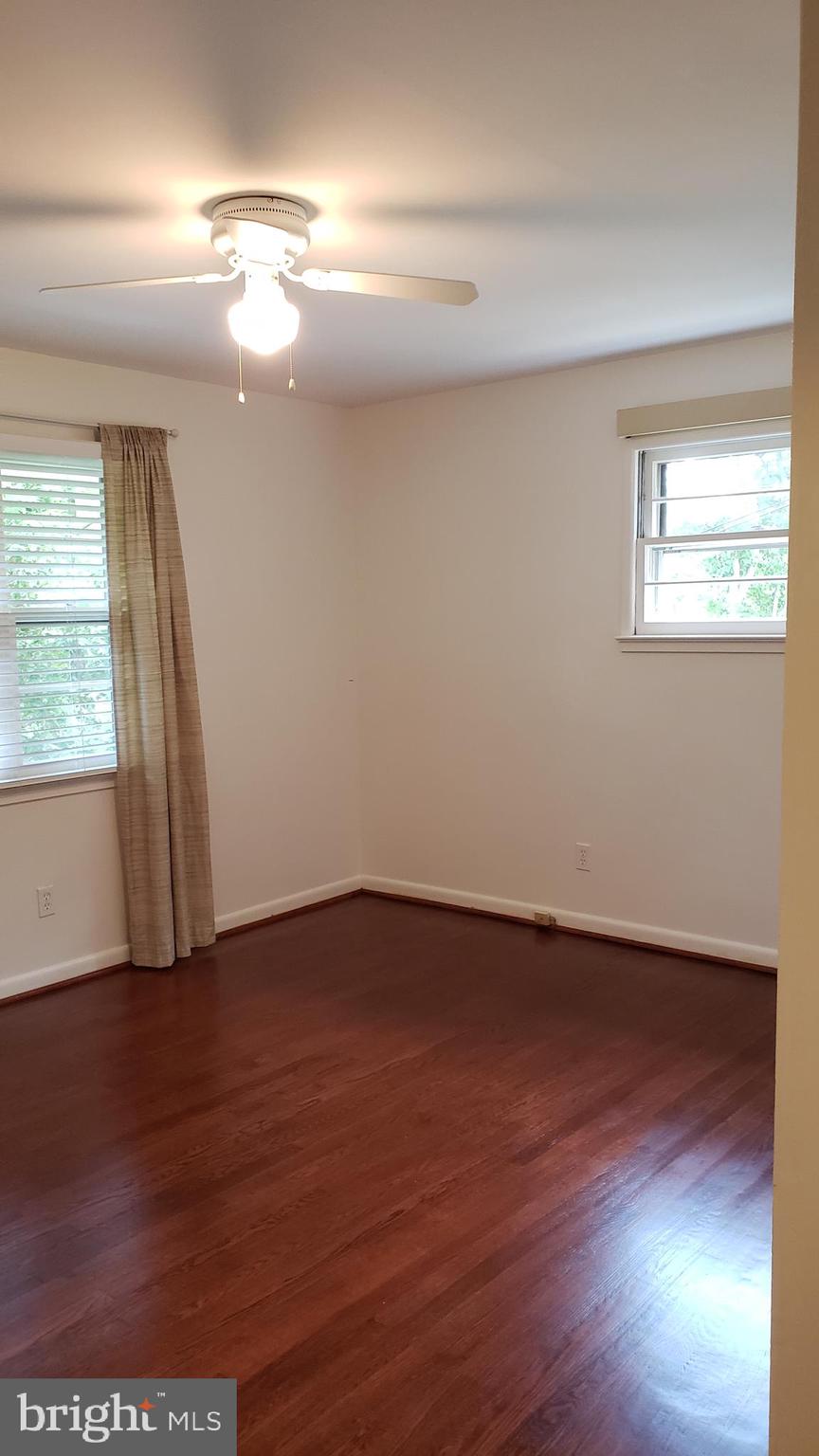 BROYHILL LANGLEY ESTATES - Residential Lease