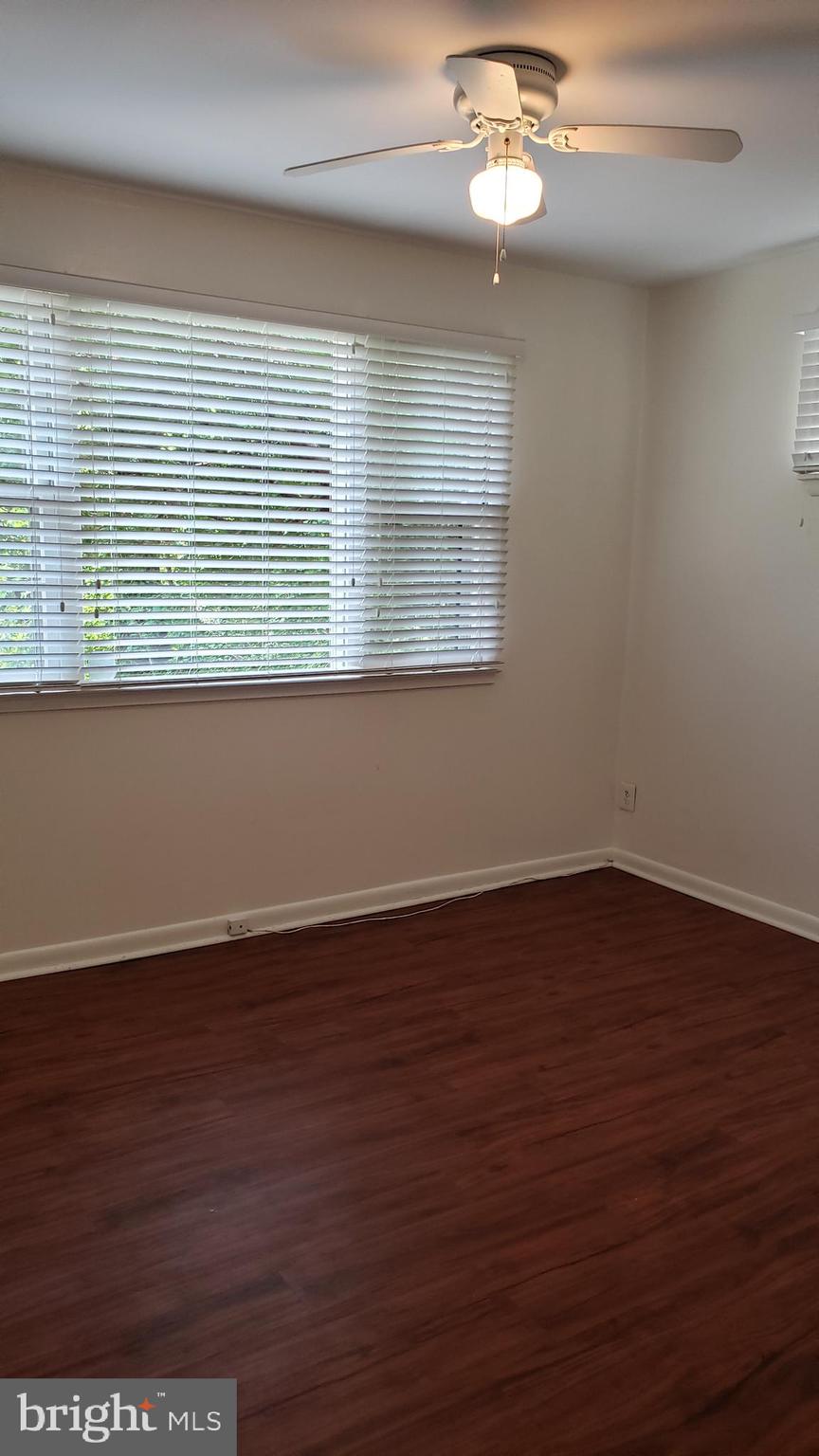 BROYHILL LANGLEY ESTATES - Residential Lease