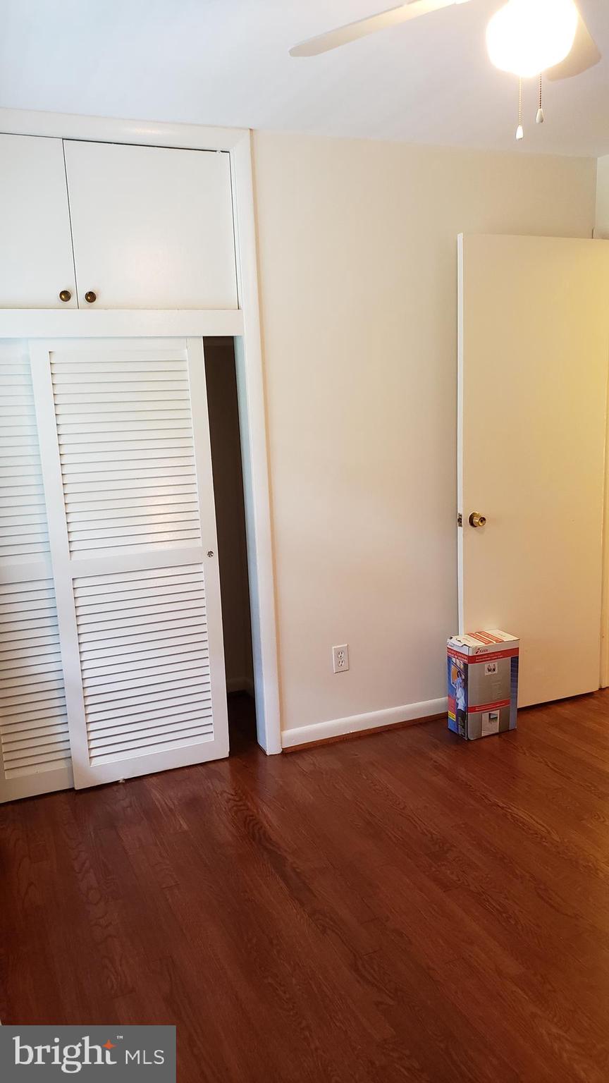 BROYHILL LANGLEY ESTATES - Residential Lease