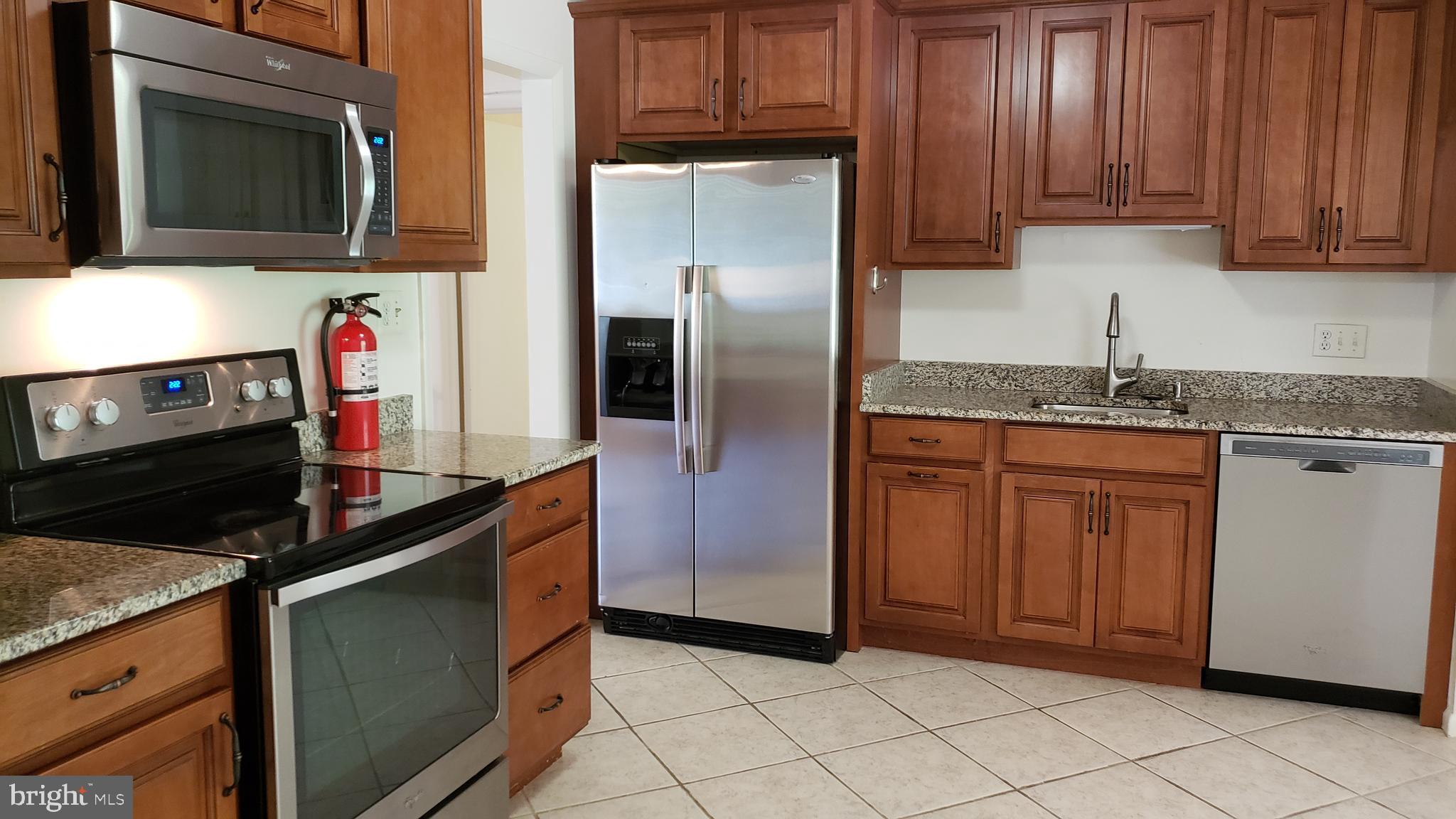 BROYHILL LANGLEY ESTATES - Residential Lease