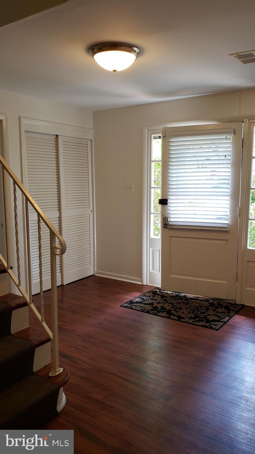 BROYHILL LANGLEY ESTATES - Residential Lease