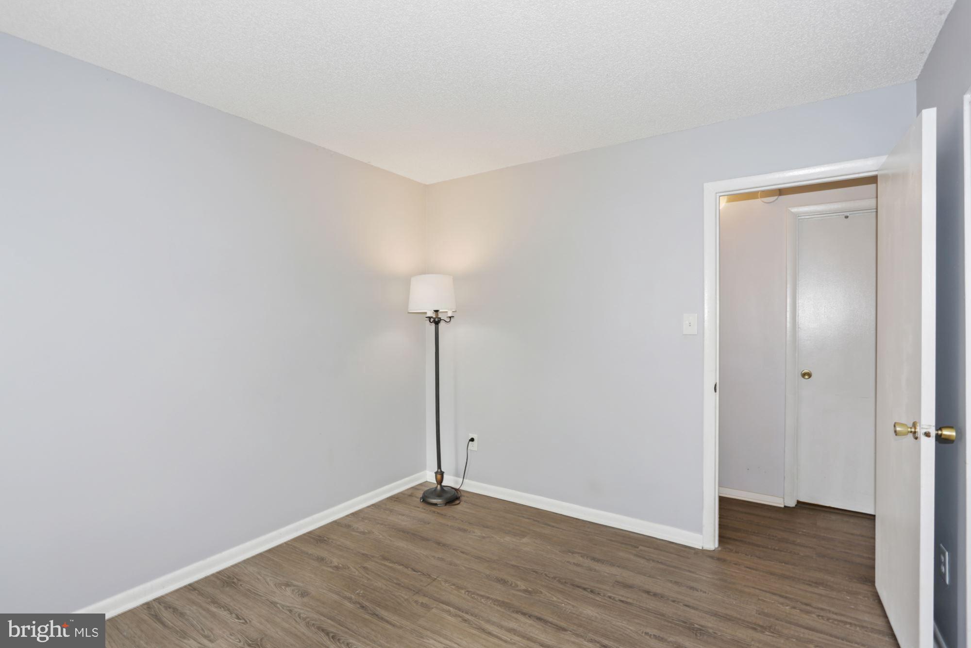 VISTAS OF MCLEAN - Residential