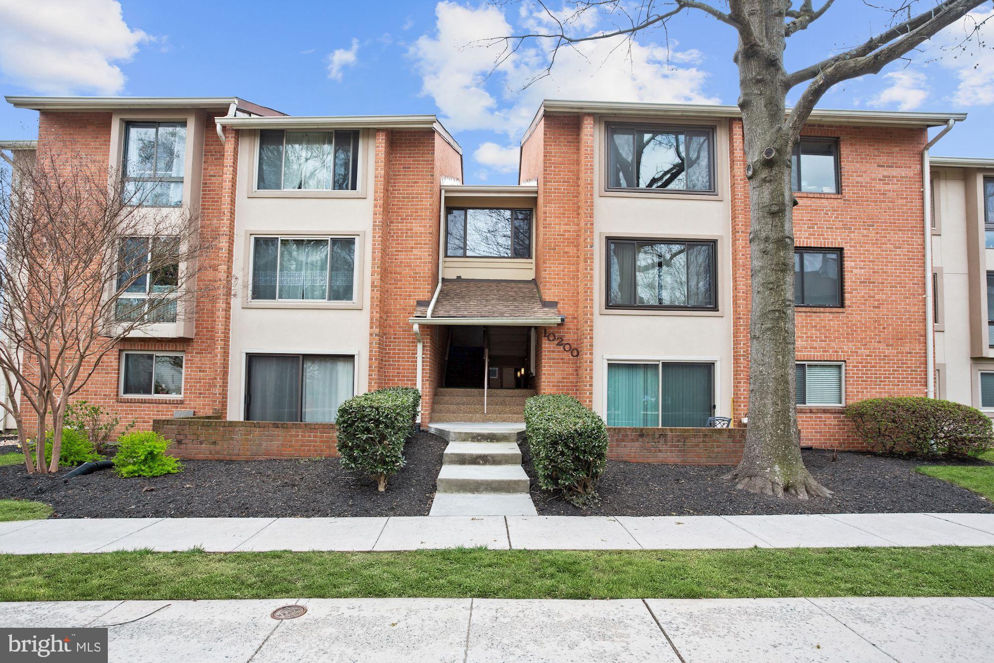 VISTAS OF MCLEAN - Residential