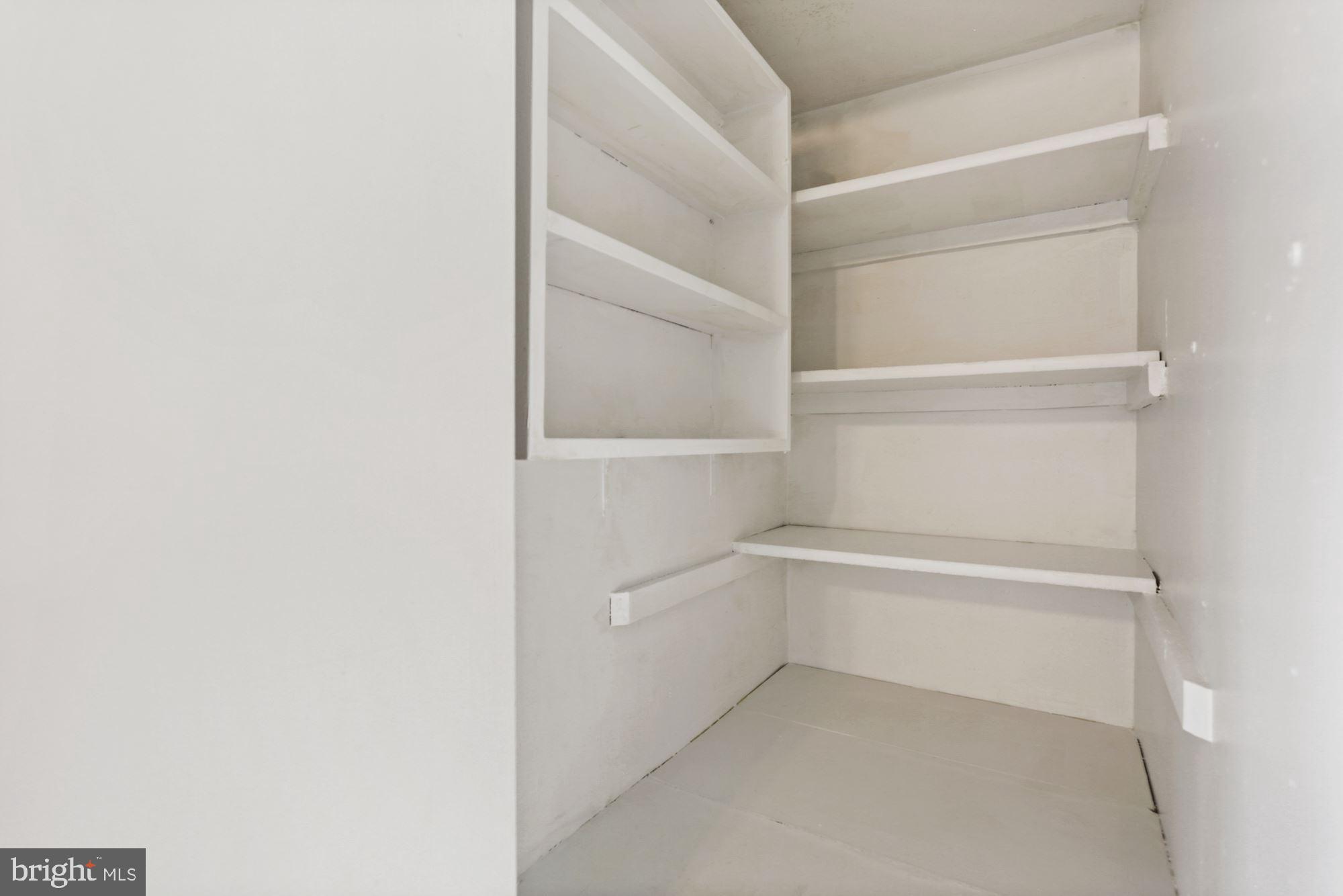 VISTAS OF MCLEAN - Residential