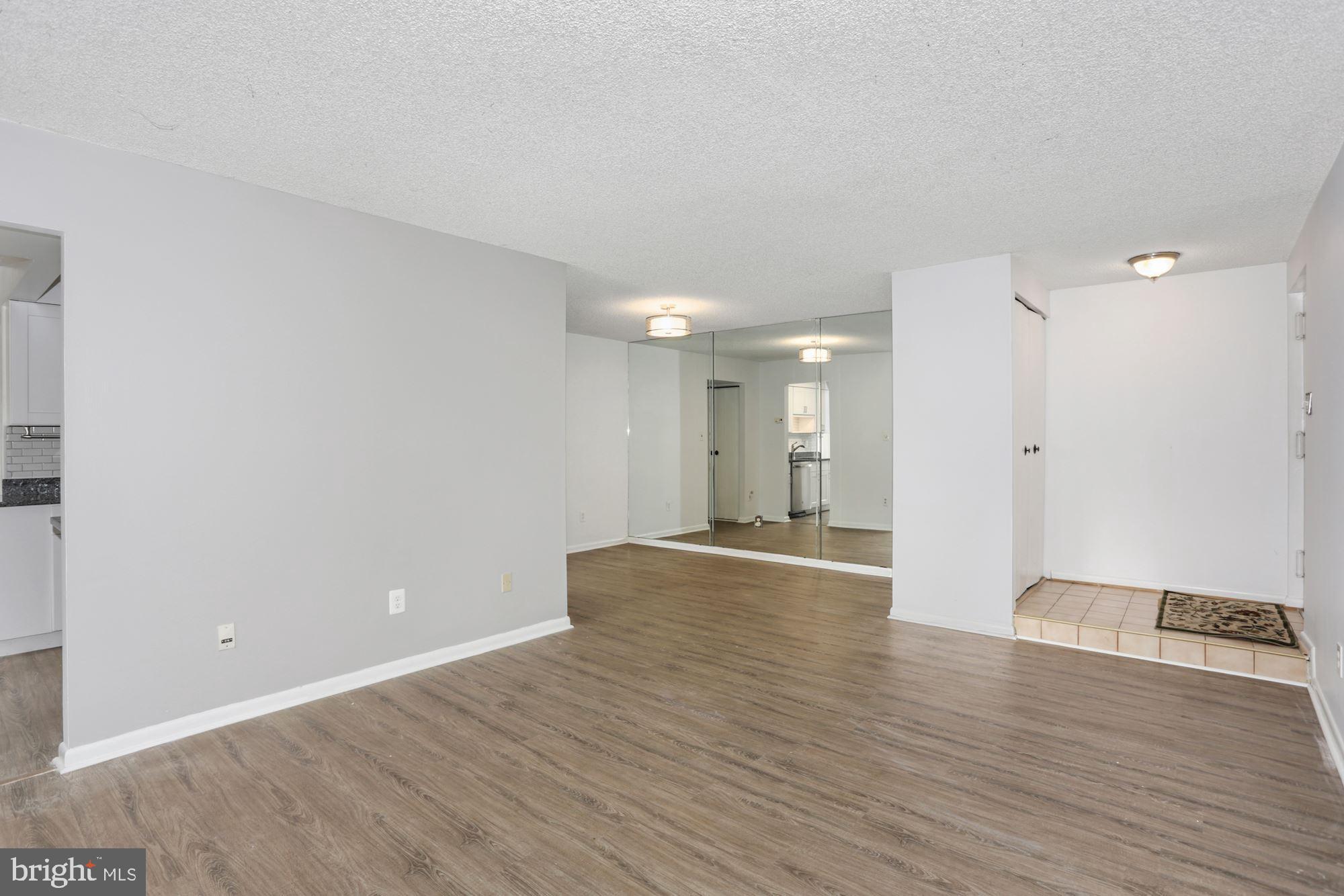 VISTAS OF MCLEAN - Residential