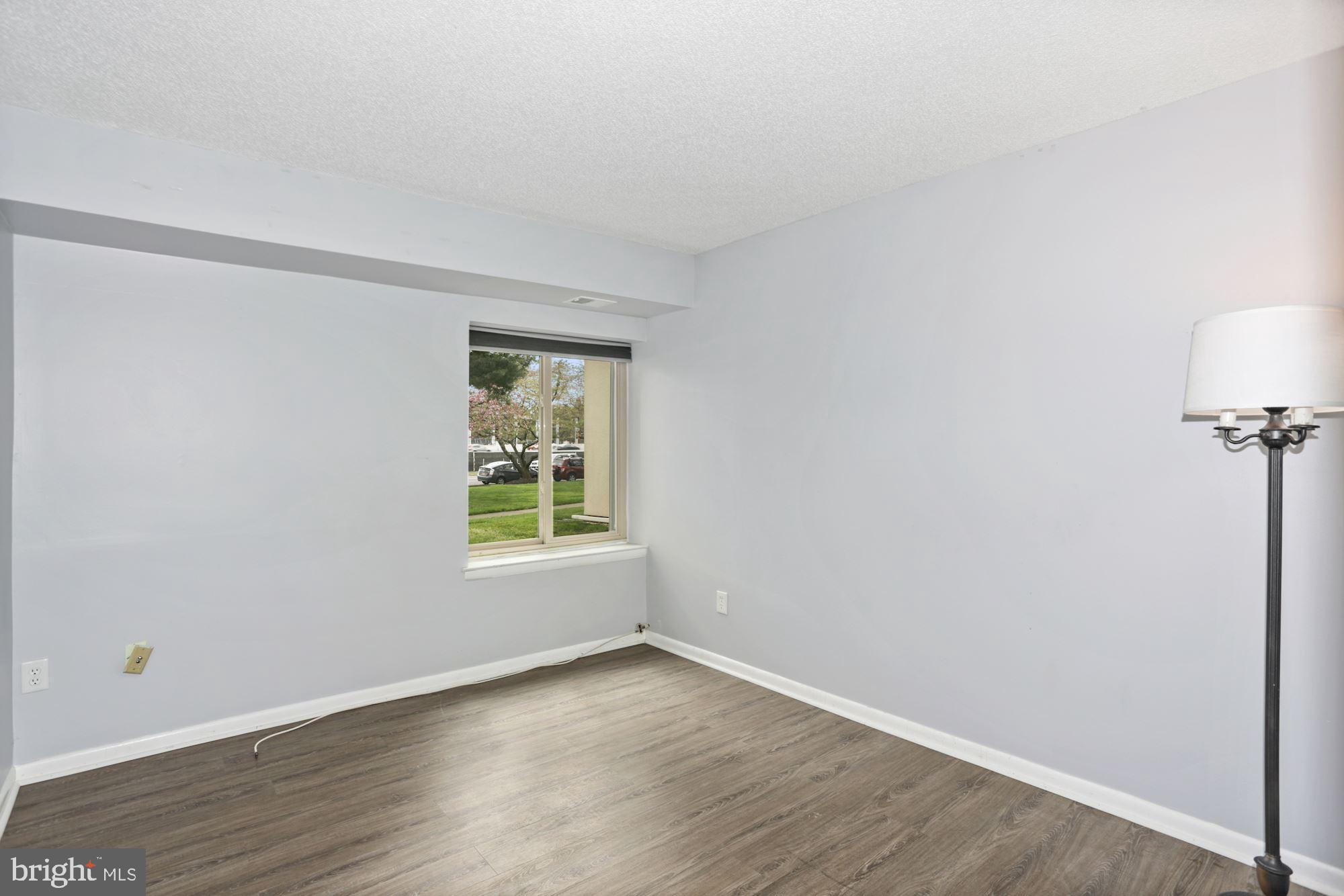 VISTAS OF MCLEAN - Residential