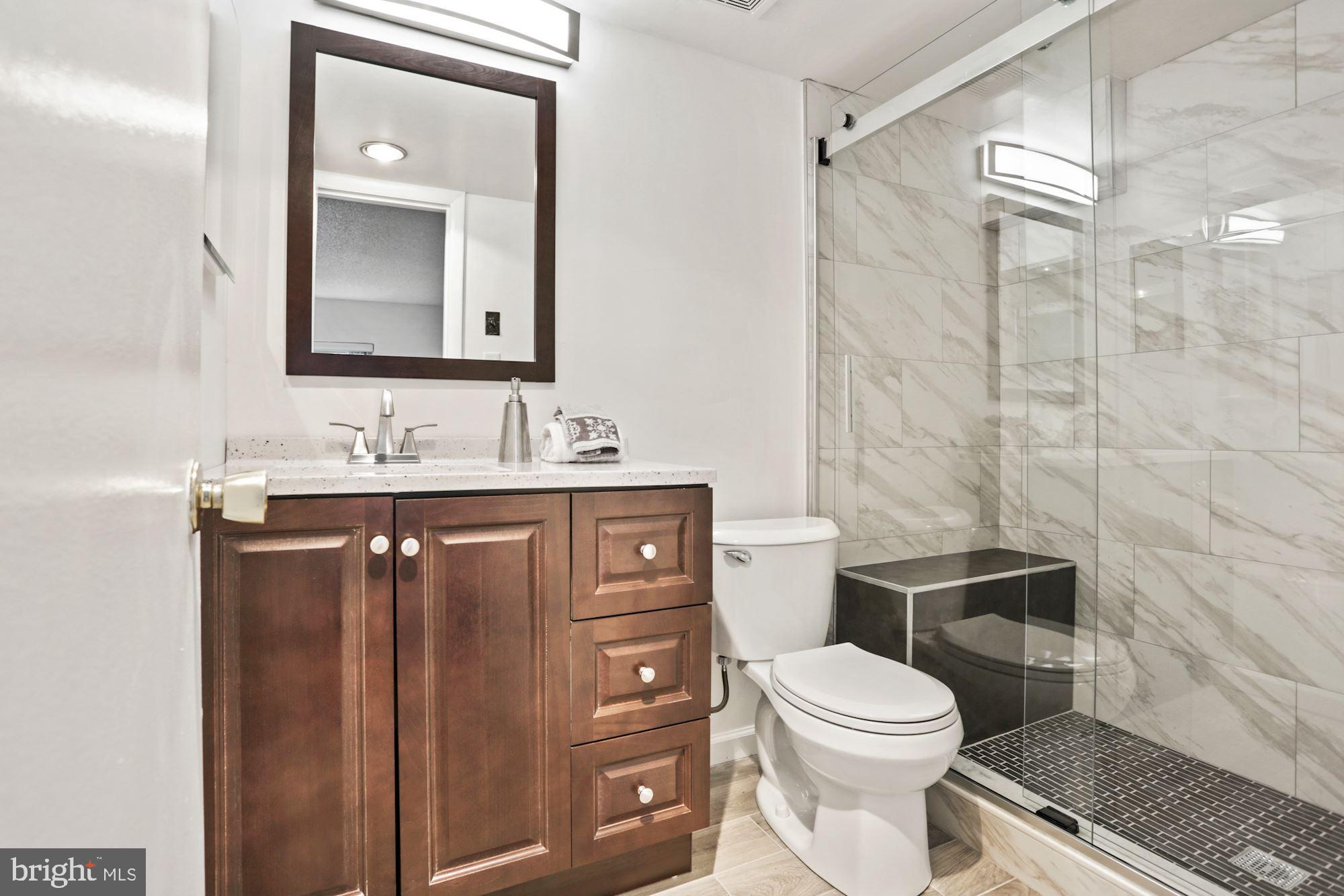 VISTAS OF MCLEAN - Residential