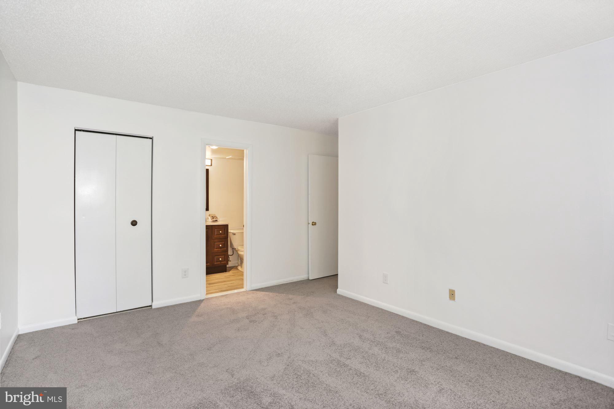 VISTAS OF MCLEAN - Residential