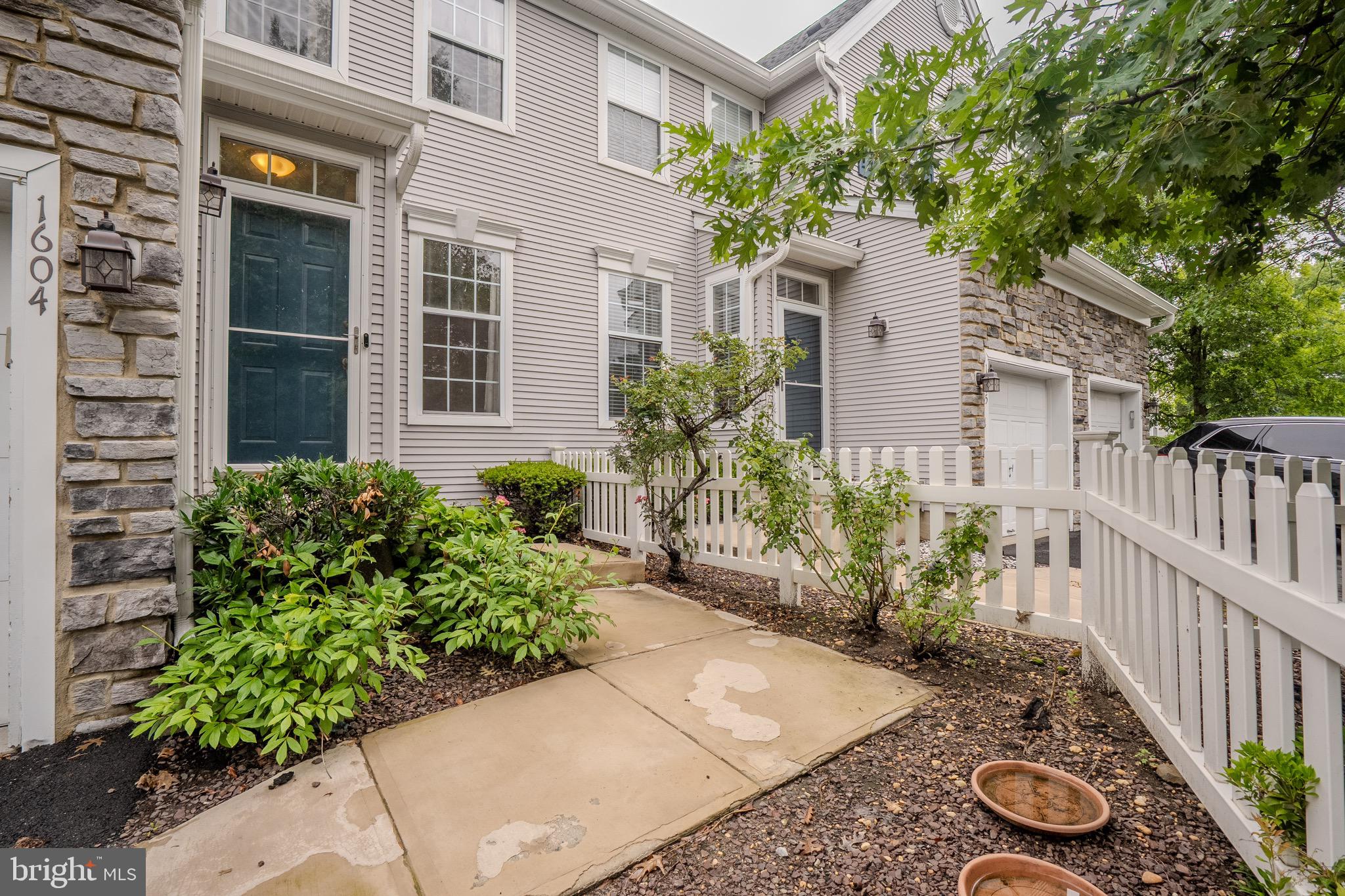 1604 YARROW CIRCLE