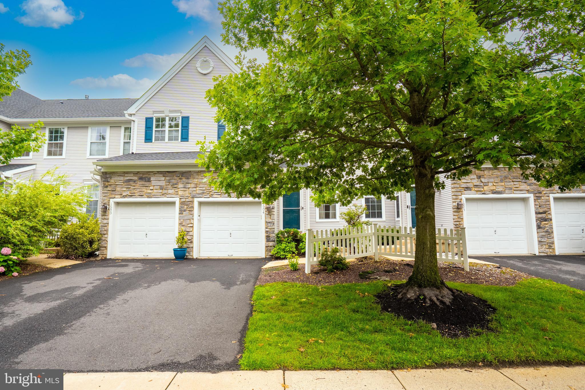 1604 YARROW CIRCLE