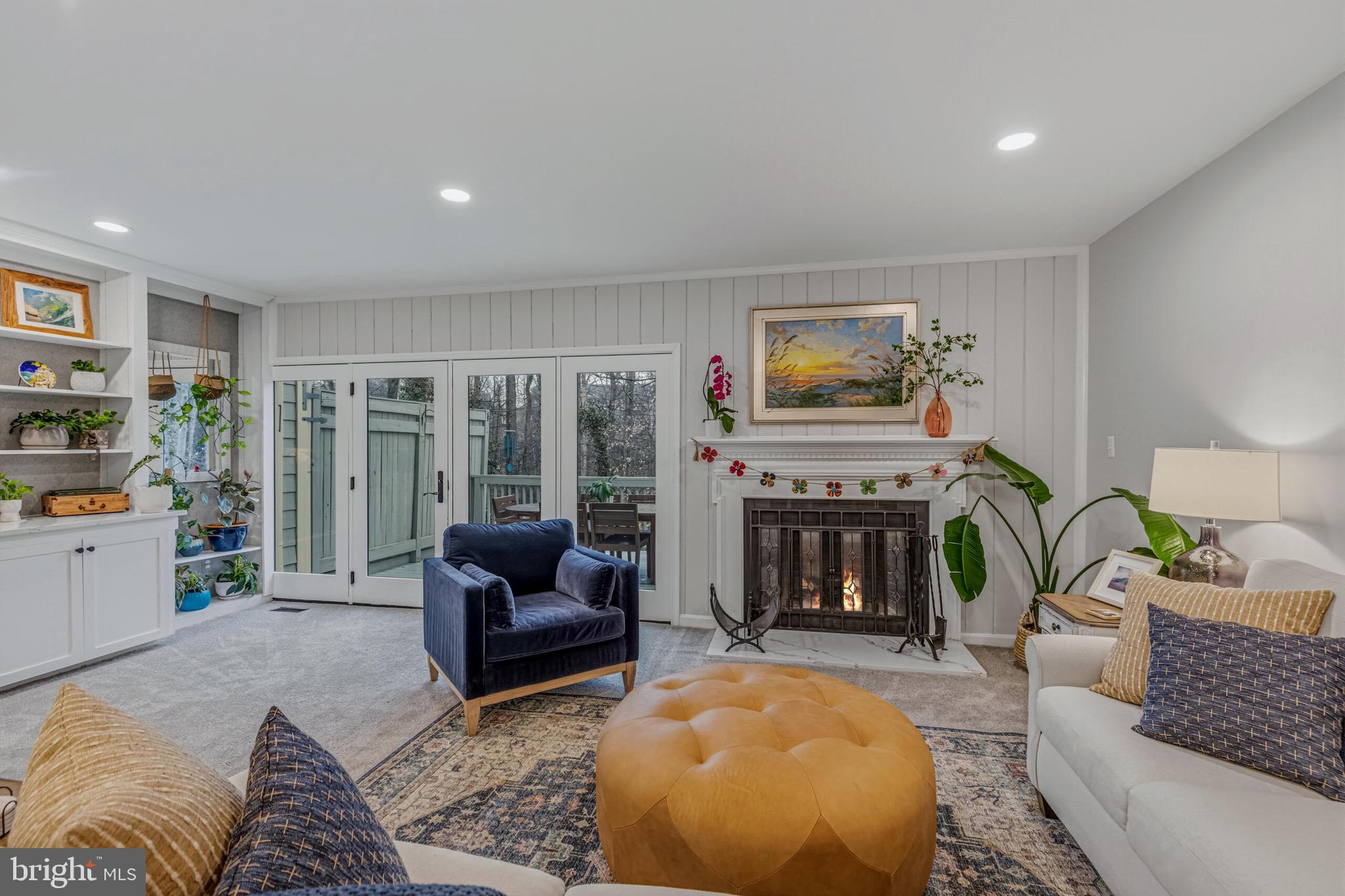 FAIR LAKES - Residential